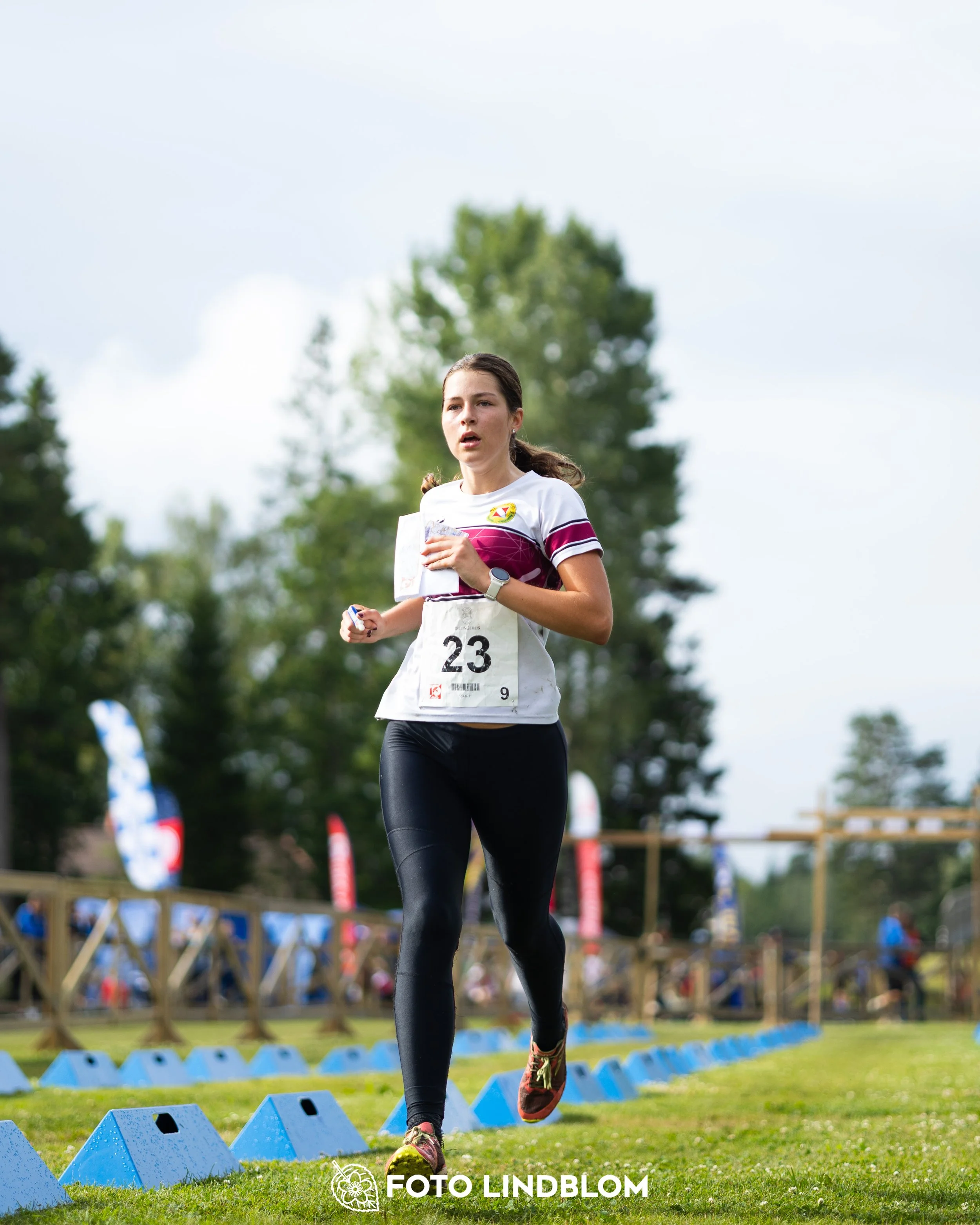 A picture from the youth 10 mila orienteering competition taken by Foto Lindblom