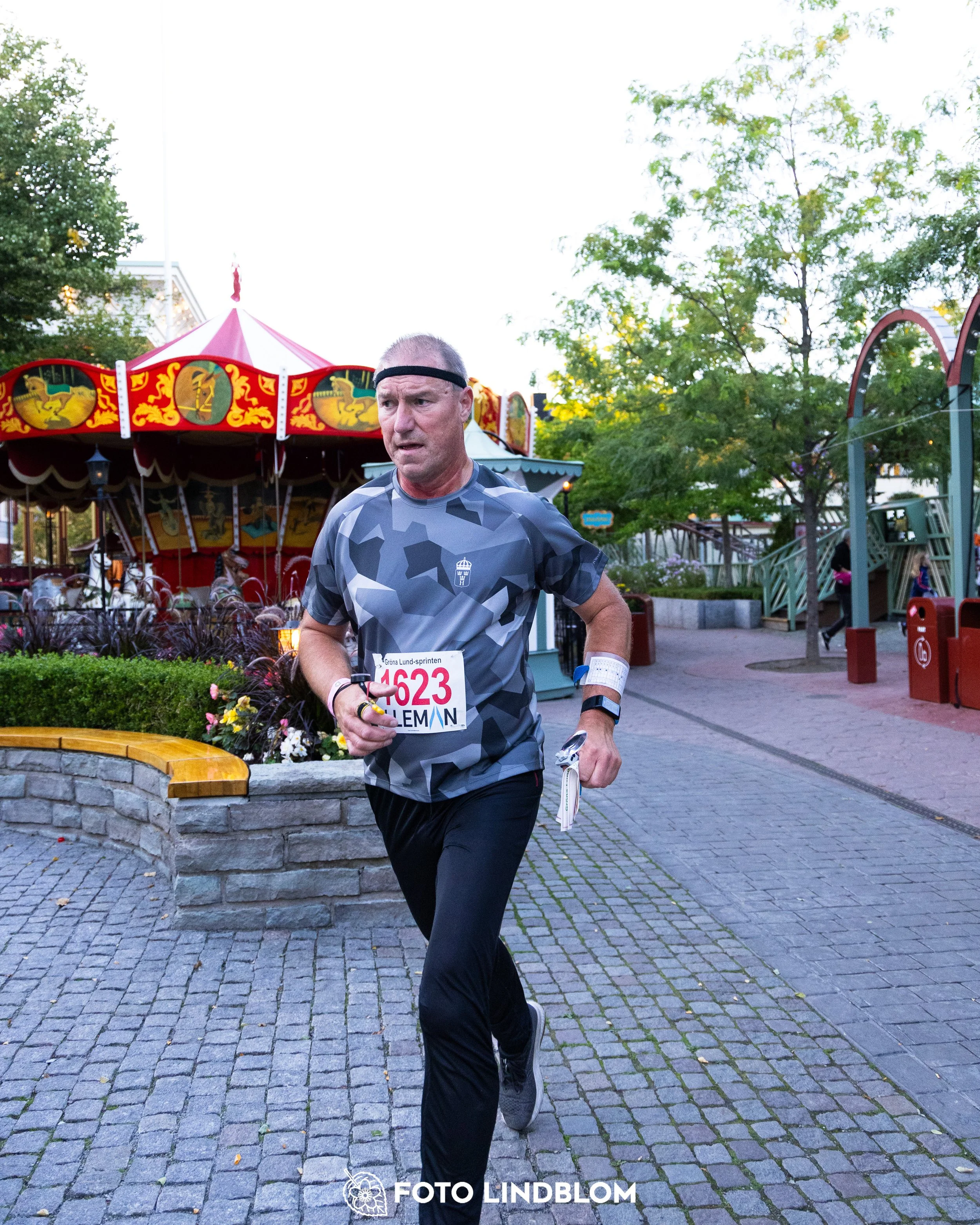 A picture from the orienteering event called Gröna Lund Sprinten taken by Foto Lindblom
