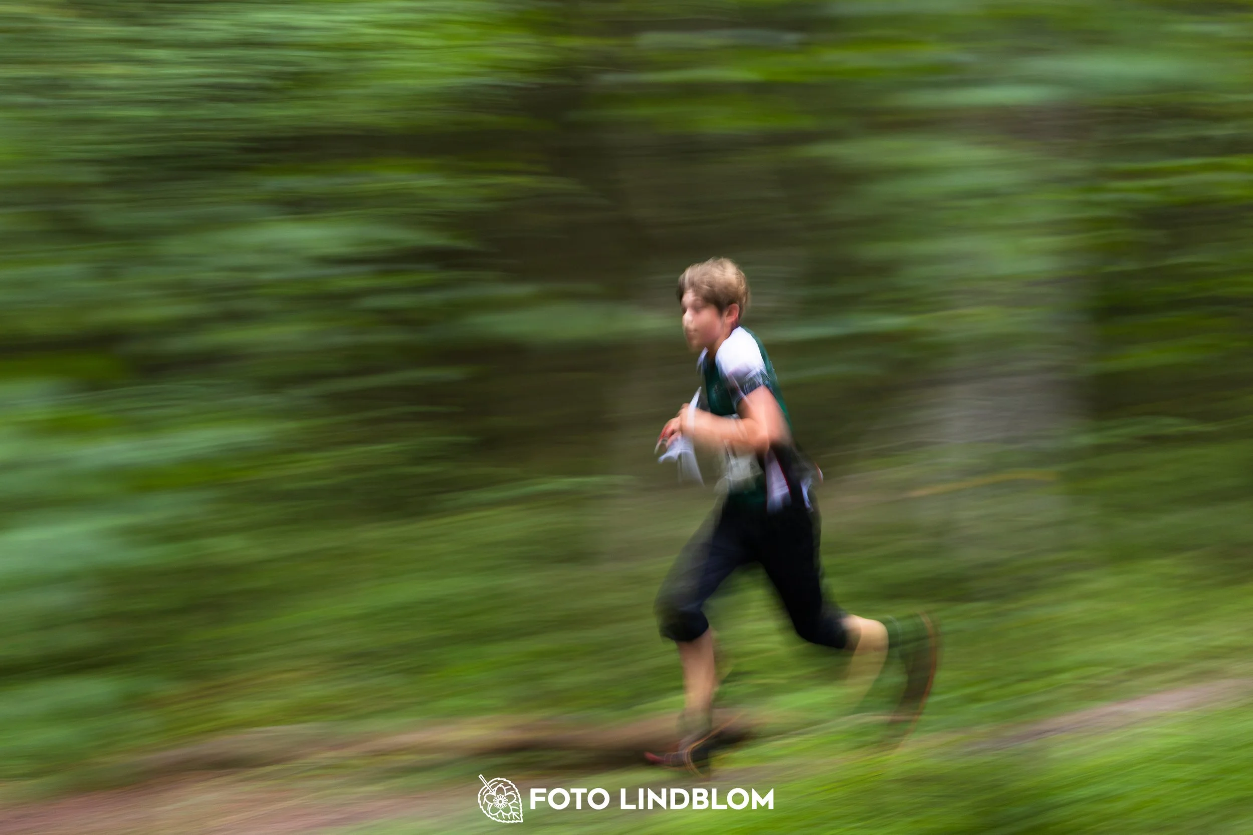 A picture from the youth 10 mila orienteering competition taken by Foto Lindblom