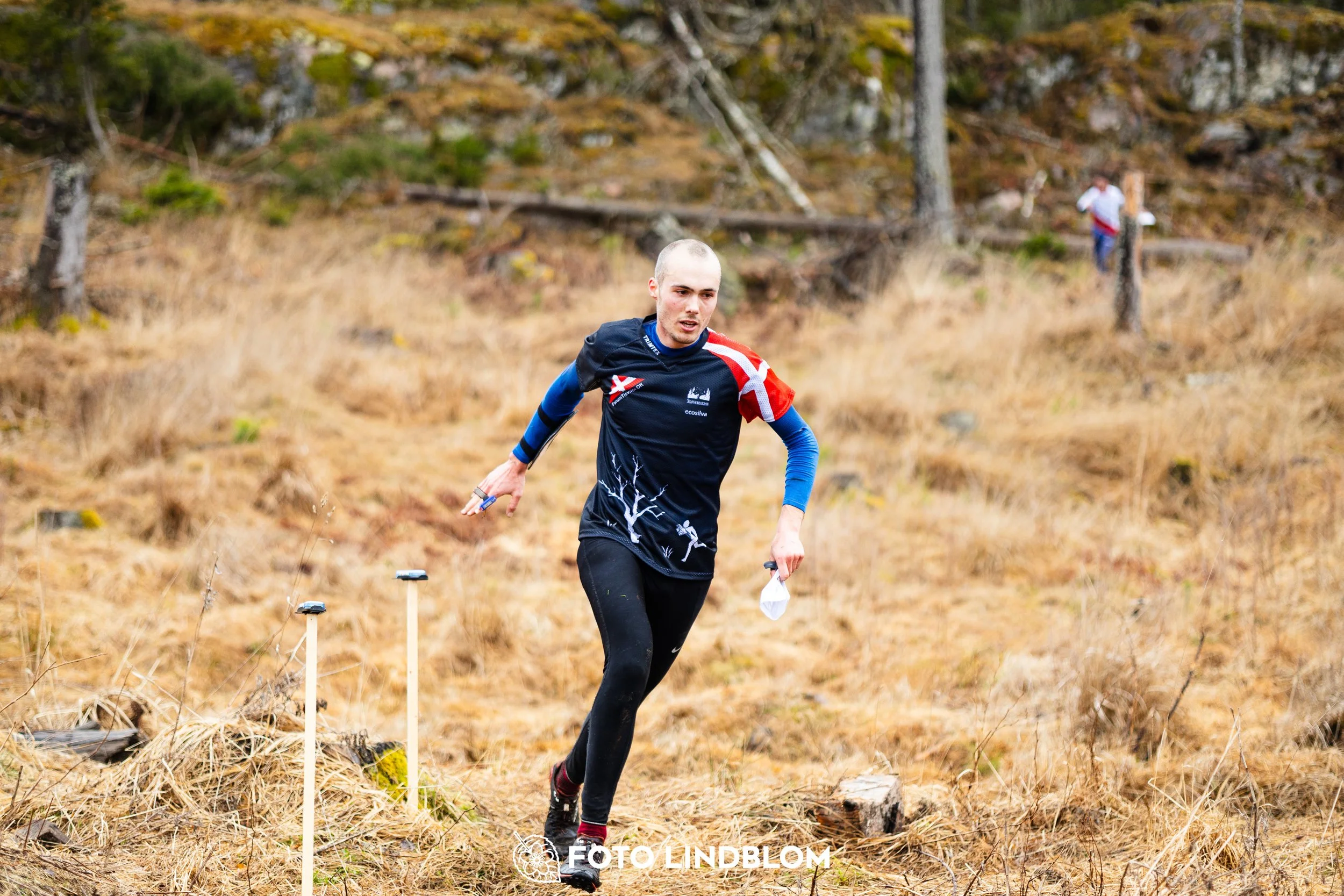 A scene from the Swedish League orienteering competition in Kolmården spring 2026, captured by Foto Lindblom.