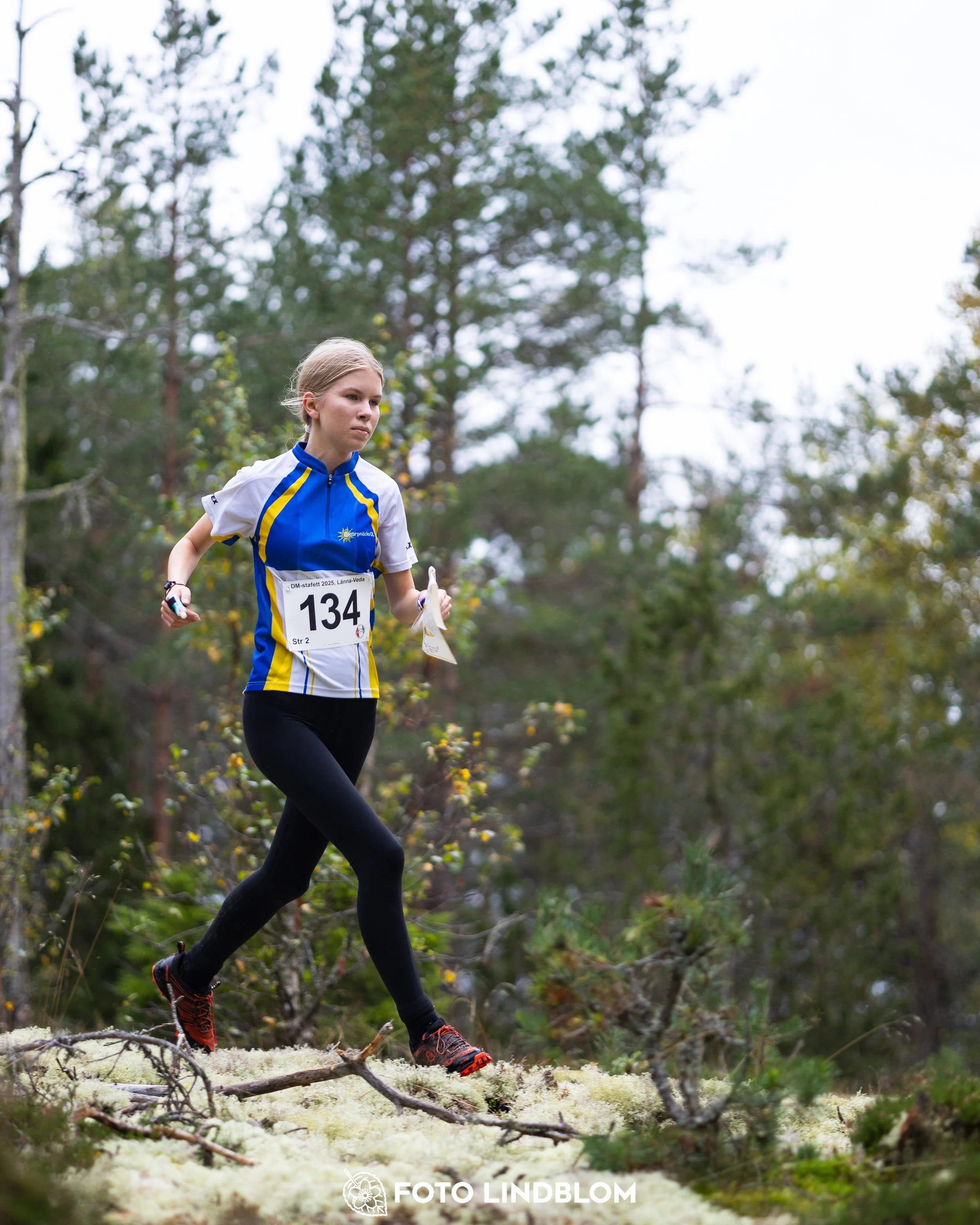 A picture from the Stockholm district championship in relay orienteering taken by Foto Lindblom