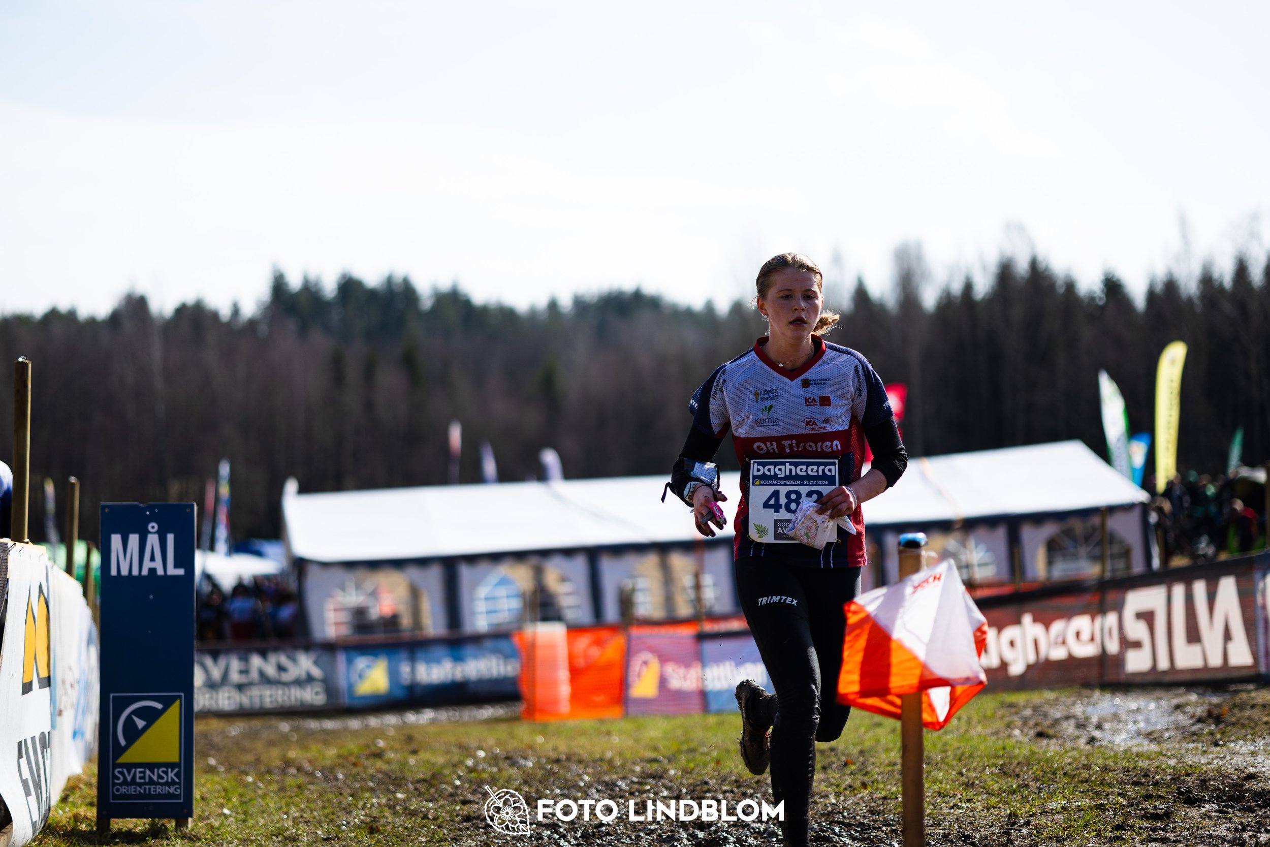 A scene from the Swedish League orienteering competition in Kolmården spring 2026, captured by Foto Lindblom.