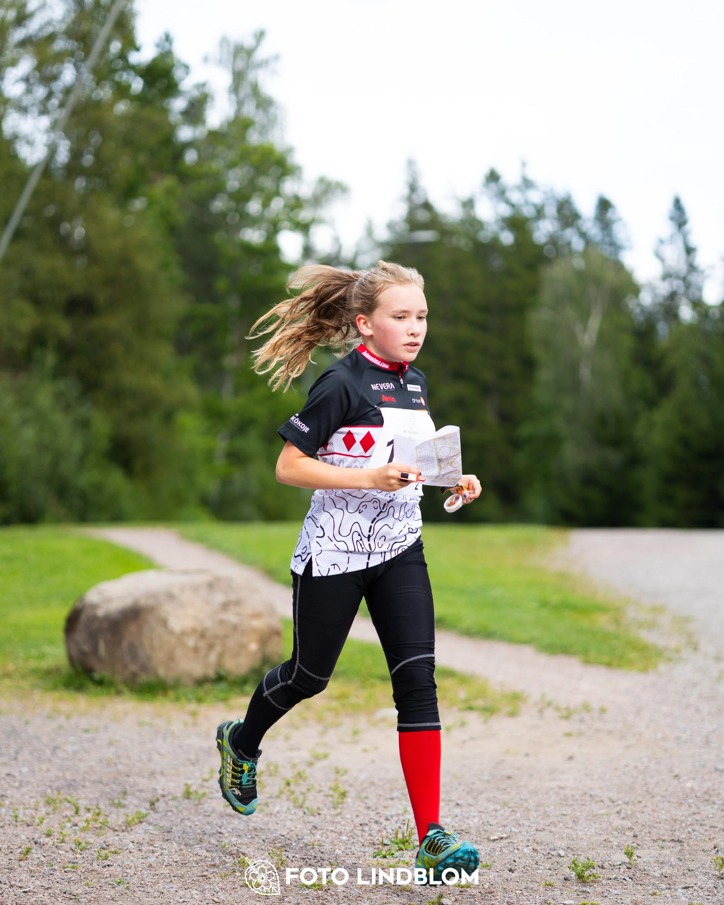 A picture from the youth 10 mila orienteering competition taken by Foto Lindblom