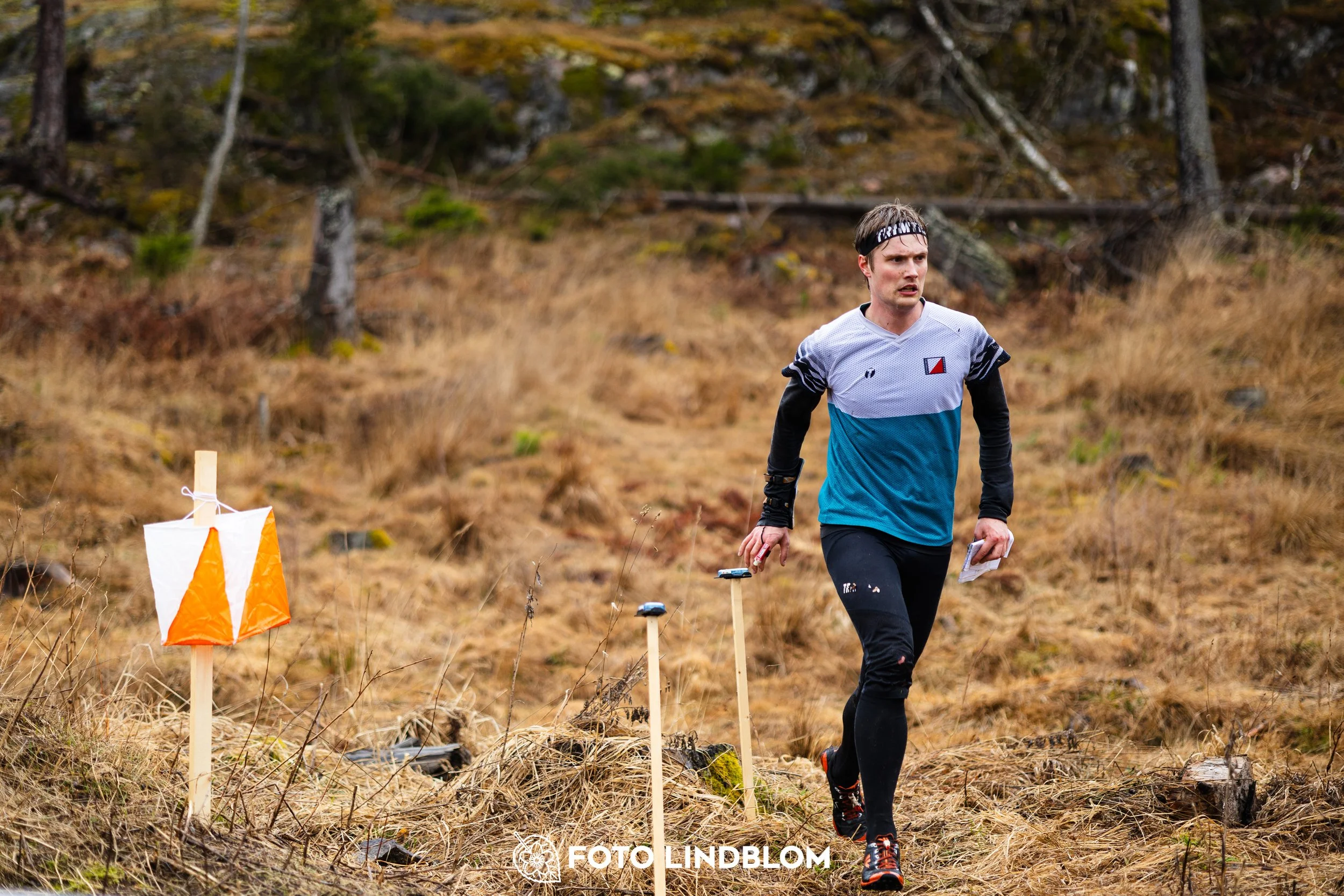 A scene from the Swedish League middle distance event in Kolmården spring 2026, captured by Foto Lindblom.