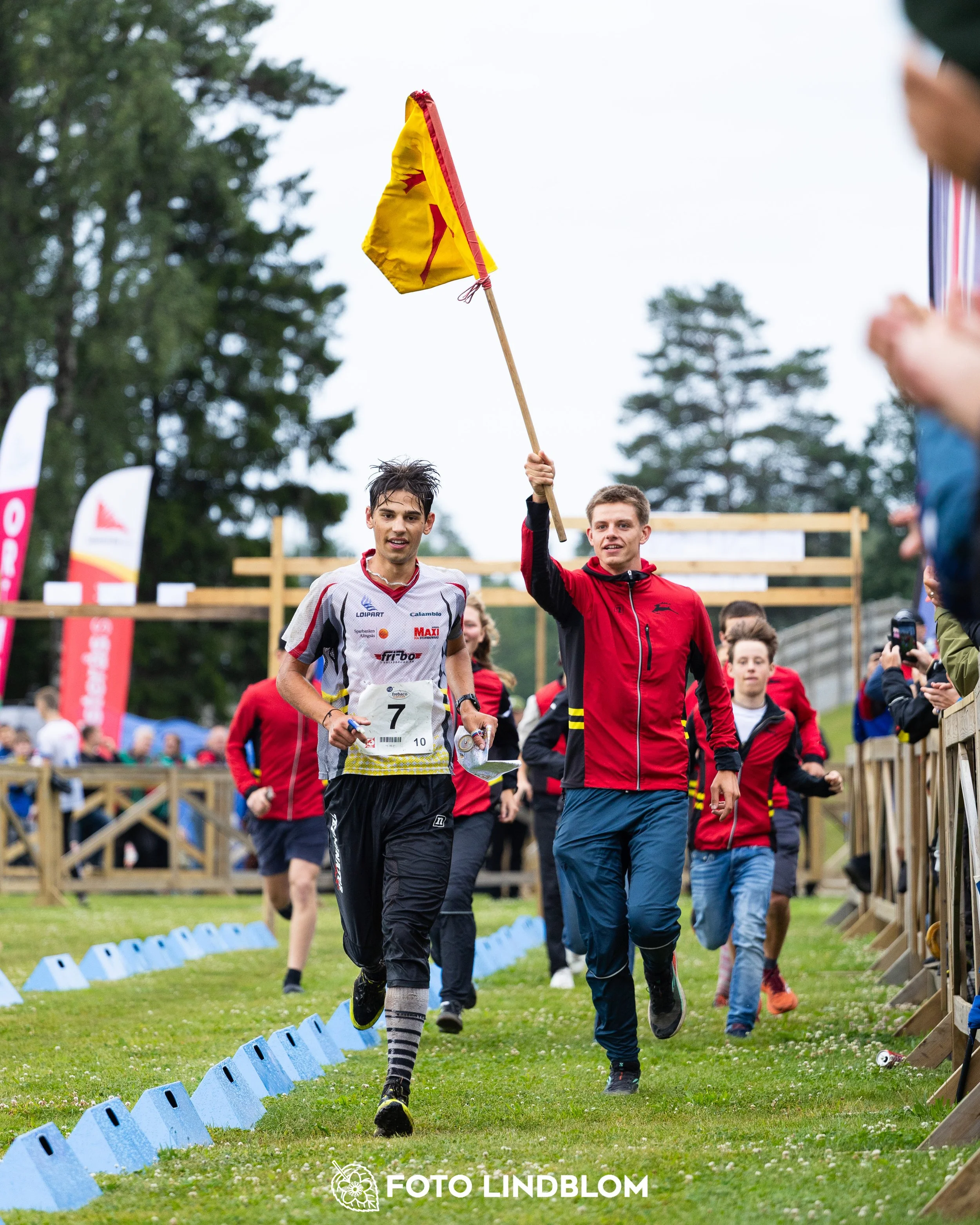 A picture from the youth 10 mila orienteering competition taken by Foto Lindblom