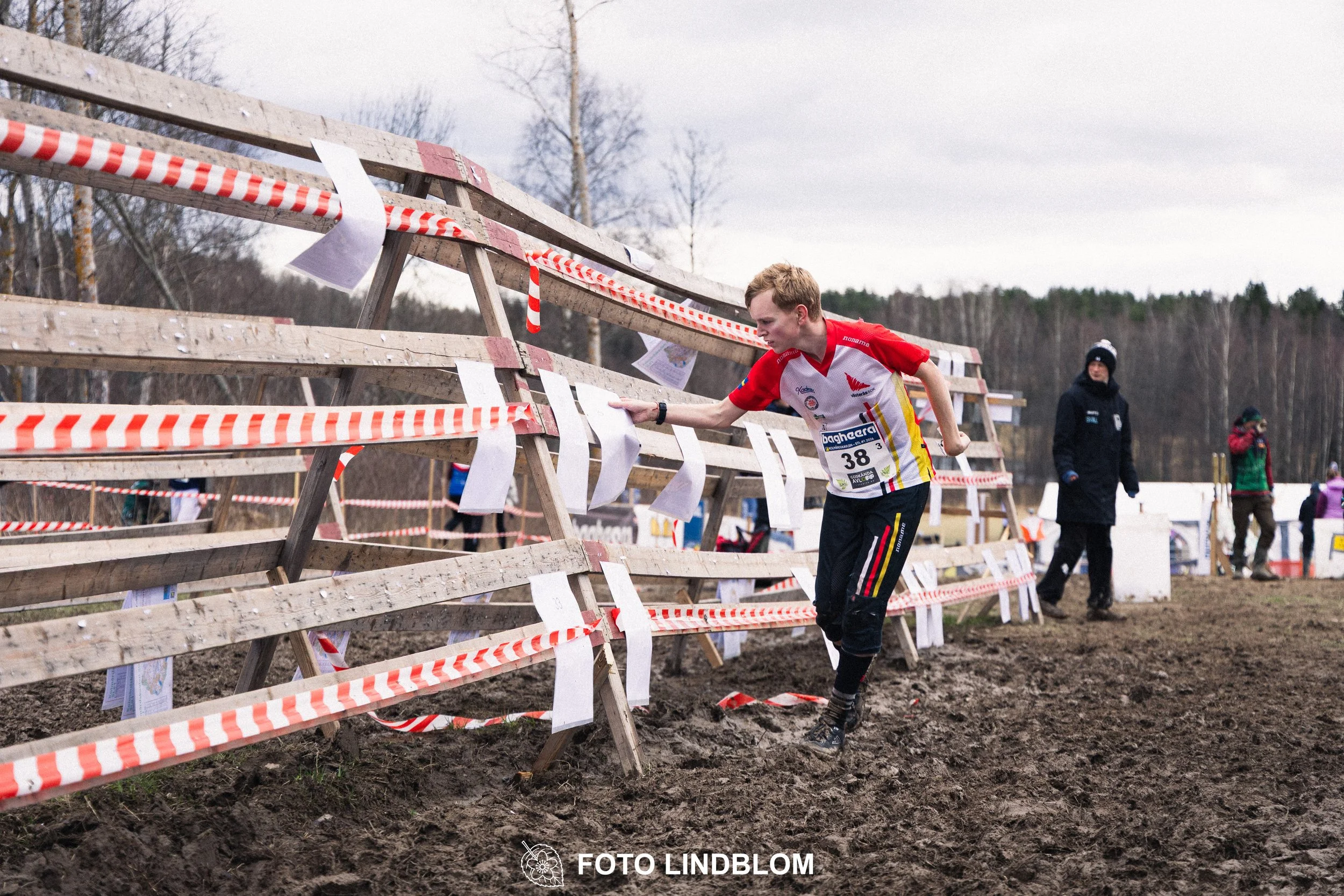A photo from Kolmårdskavlen during the Swedish relay league 2026, captured by Foto Lindblom.