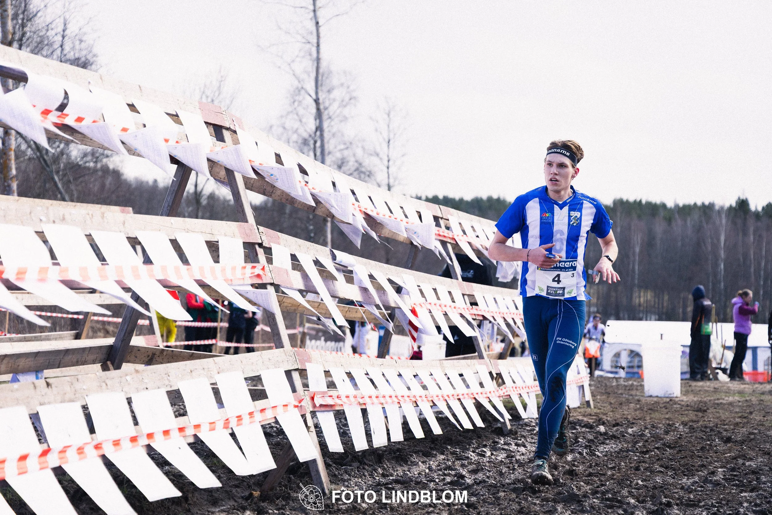 A moment from Kolmårdskavlen, part of the Swedish relay league 2026, captured by Foto Lindblom.