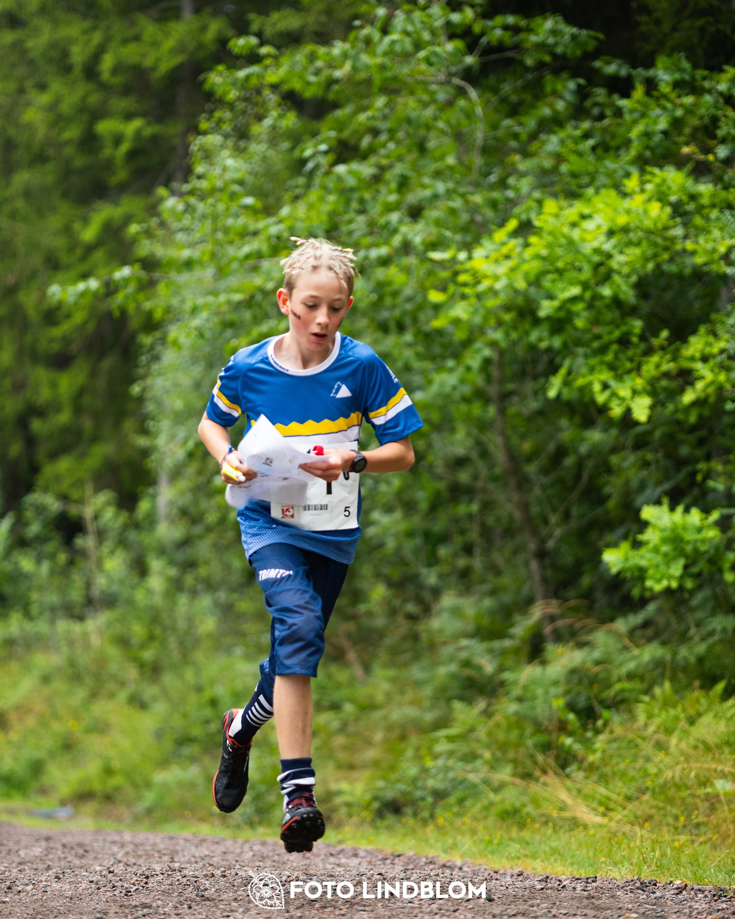 A picture from the youth 10 mila orienteering competition taken by Foto Lindblom