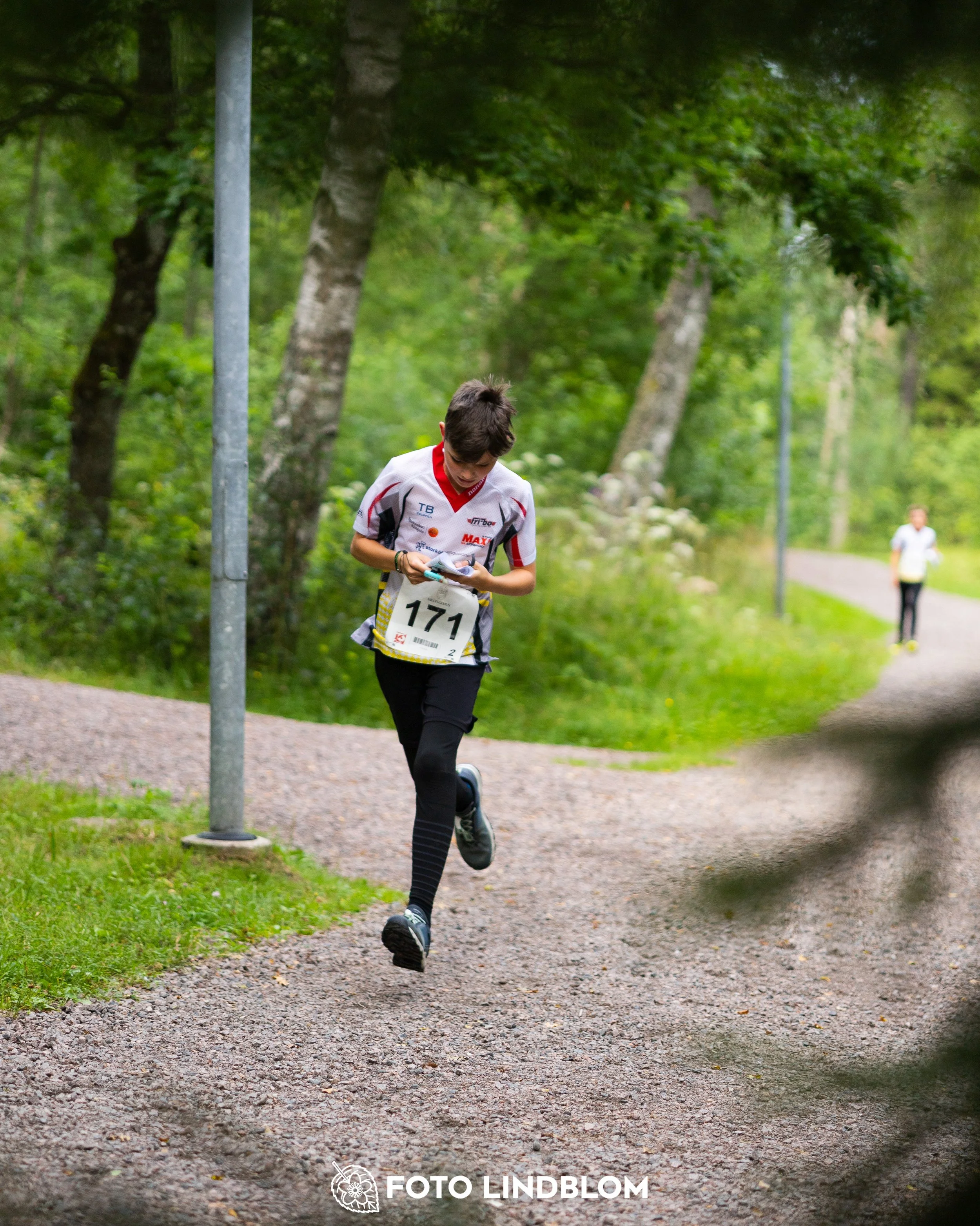 A picture from the youth 10 mila orienteering competition taken by Foto Lindblom