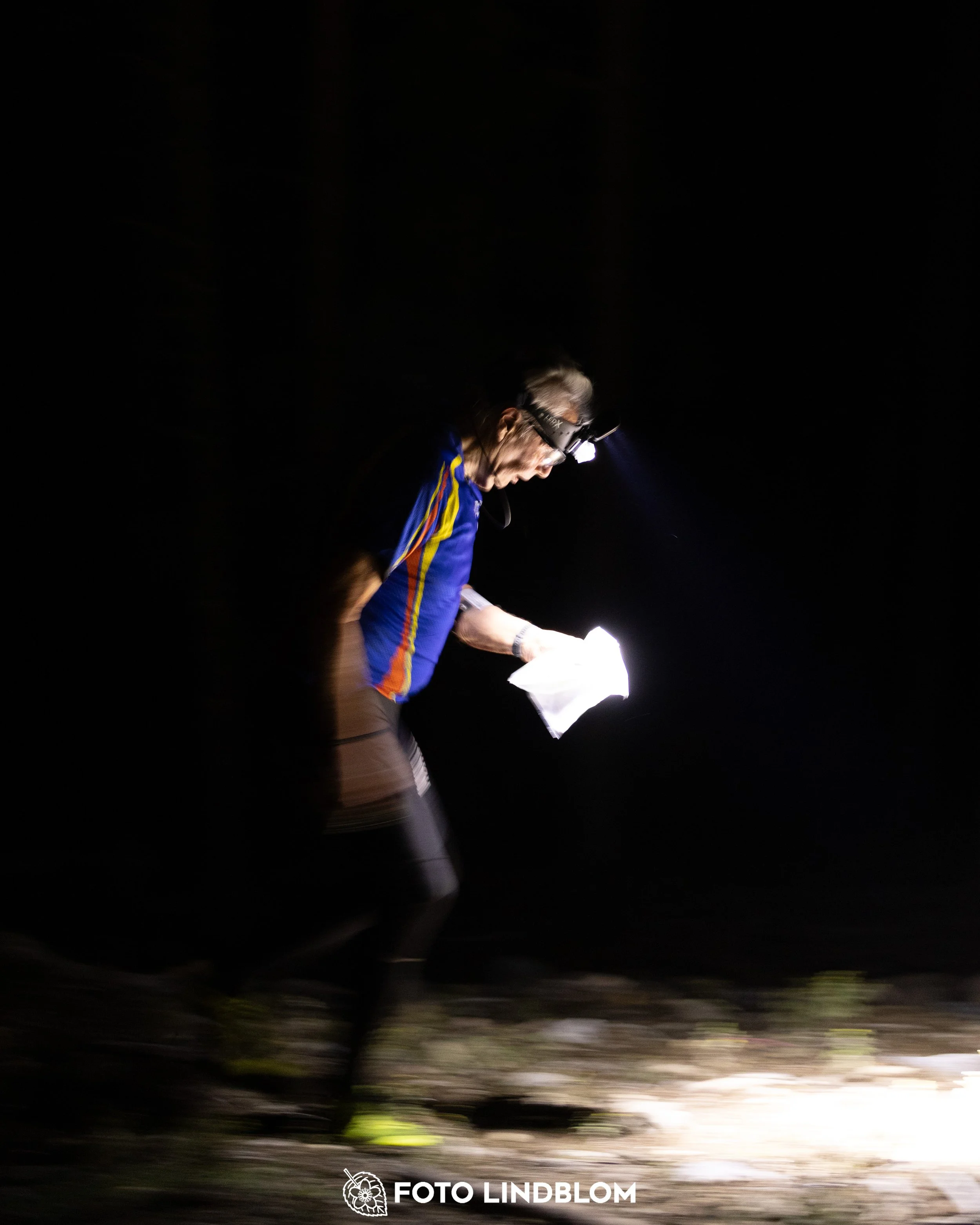 A picture from the Stockholm district championship in night orienteering taken by Foto Lindblom