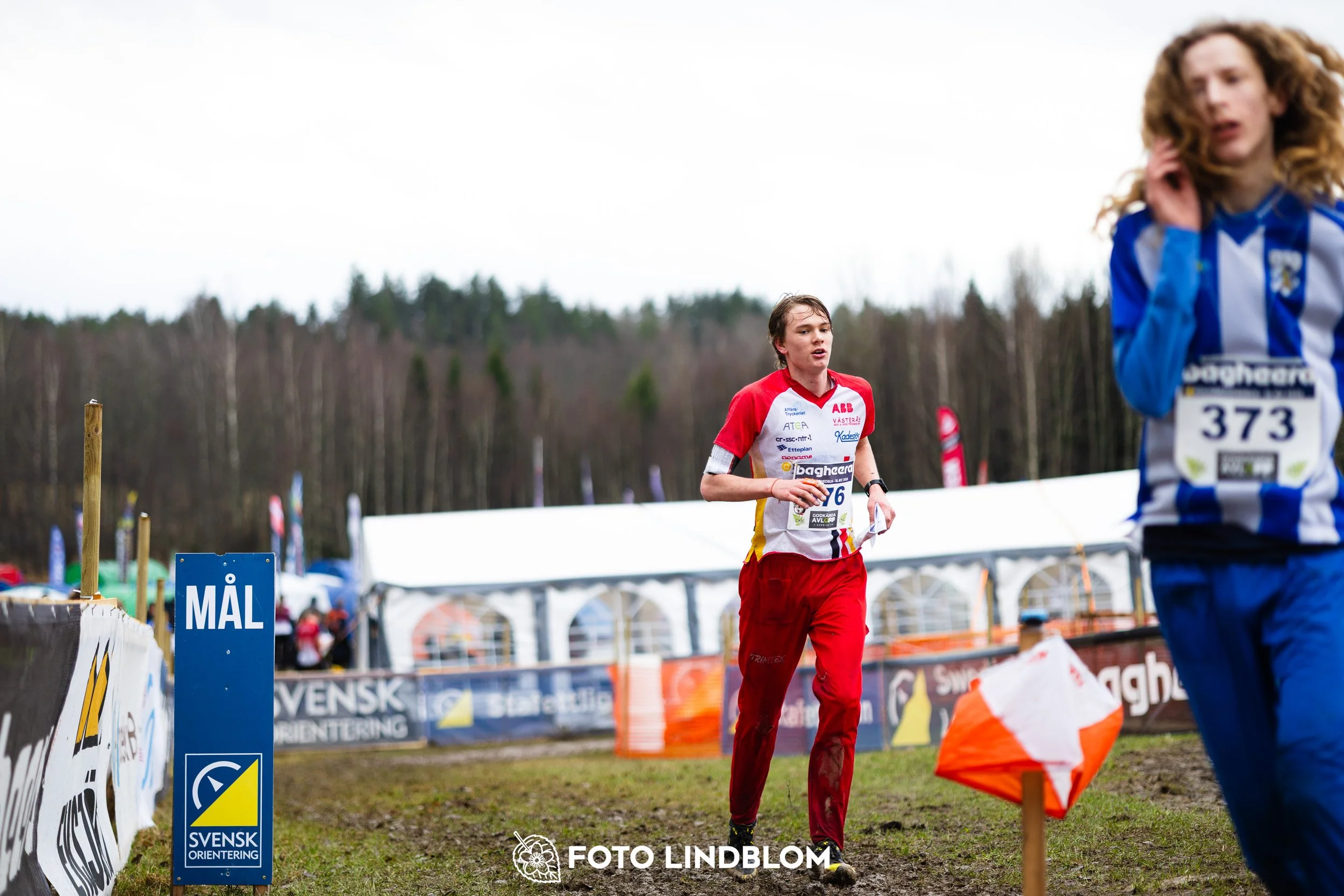 A scene from the Swedish League orienteering competition in Kolmården spring 2026, captured by Foto Lindblom.