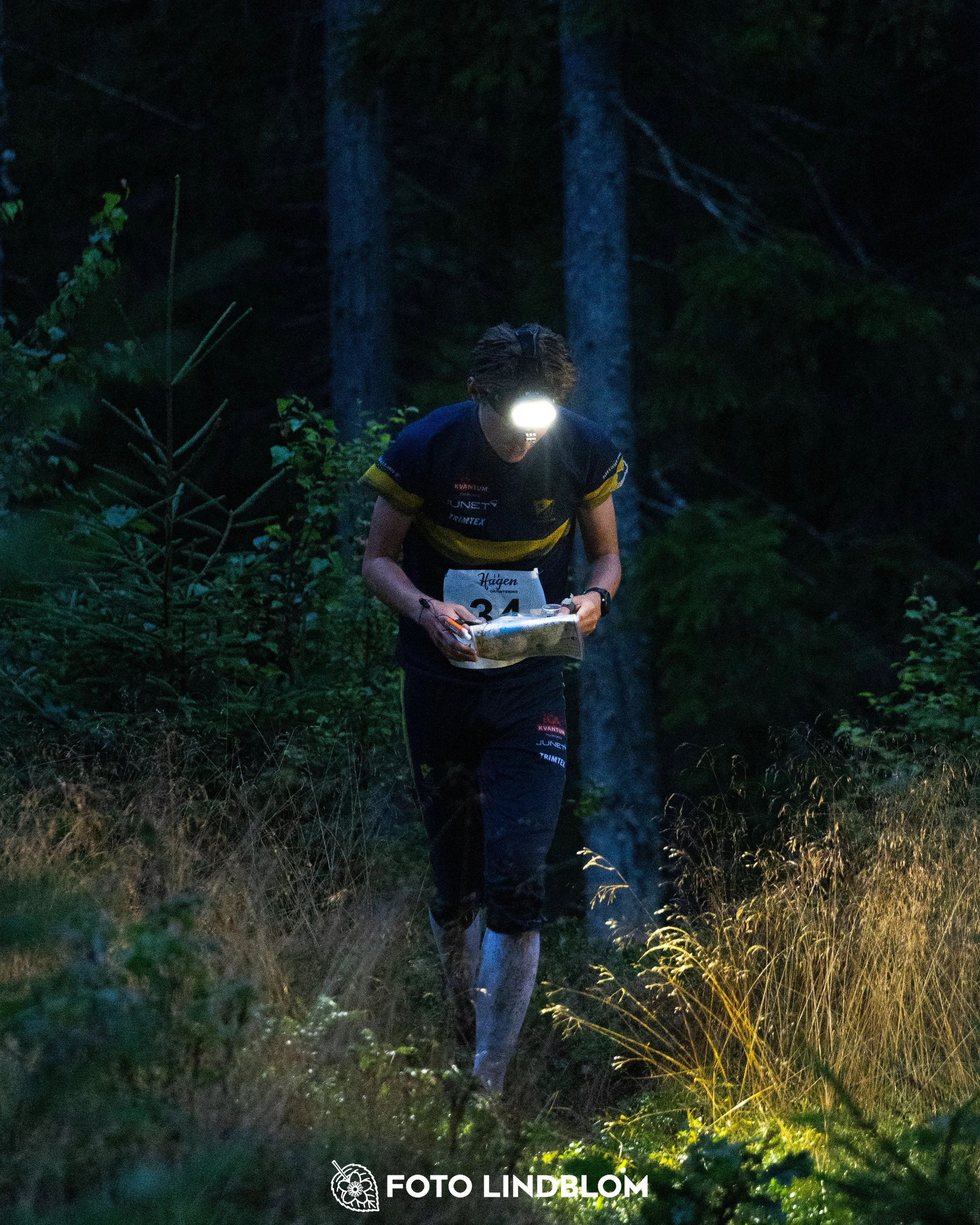 A picture from the youth 10 mila orienteering competition taken by Foto Lindblom