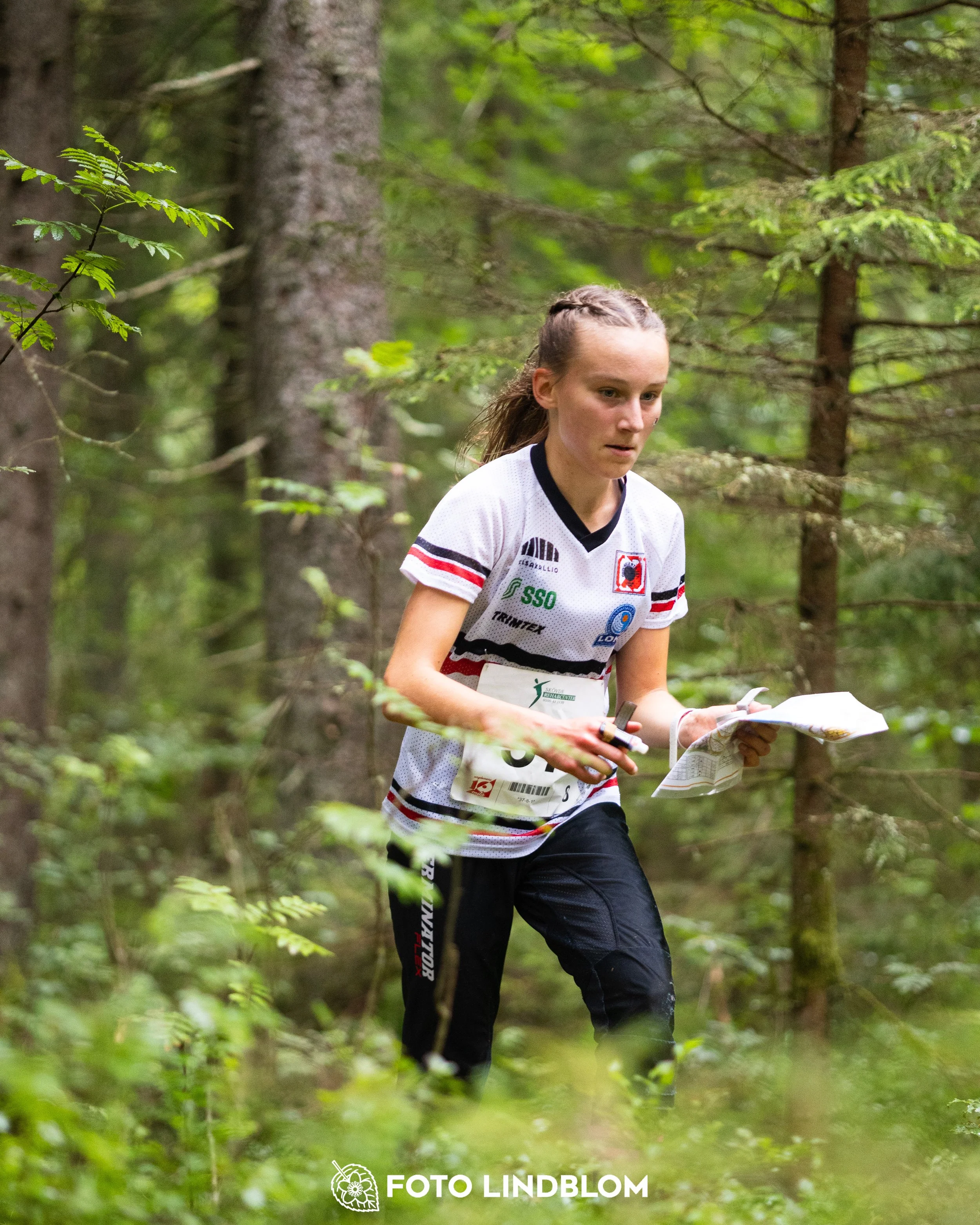 A picture from the youth 10 mila orienteering competition taken by Foto Lindblom