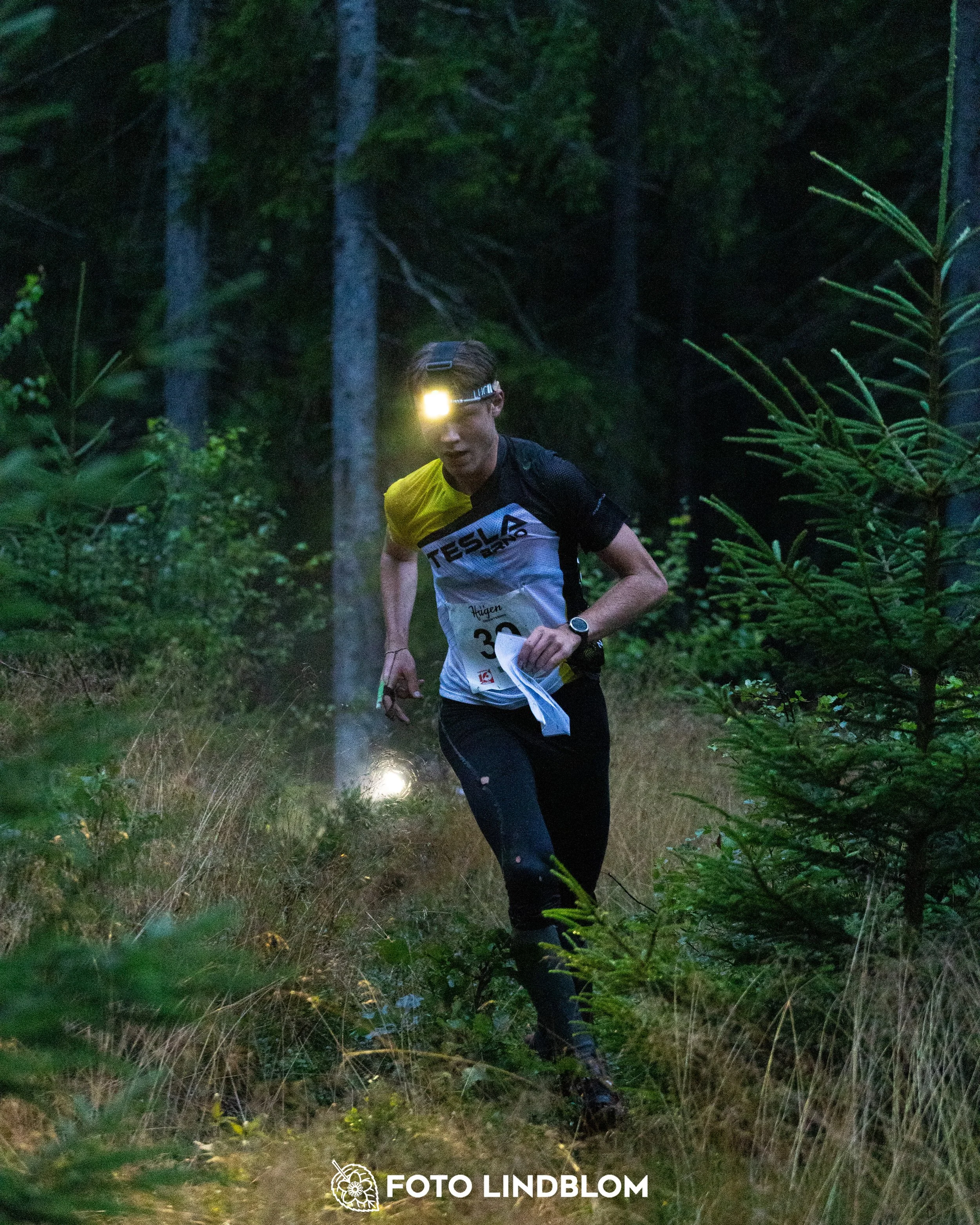 A picture from the youth 10 mila orienteering competition taken by Foto Lindblom