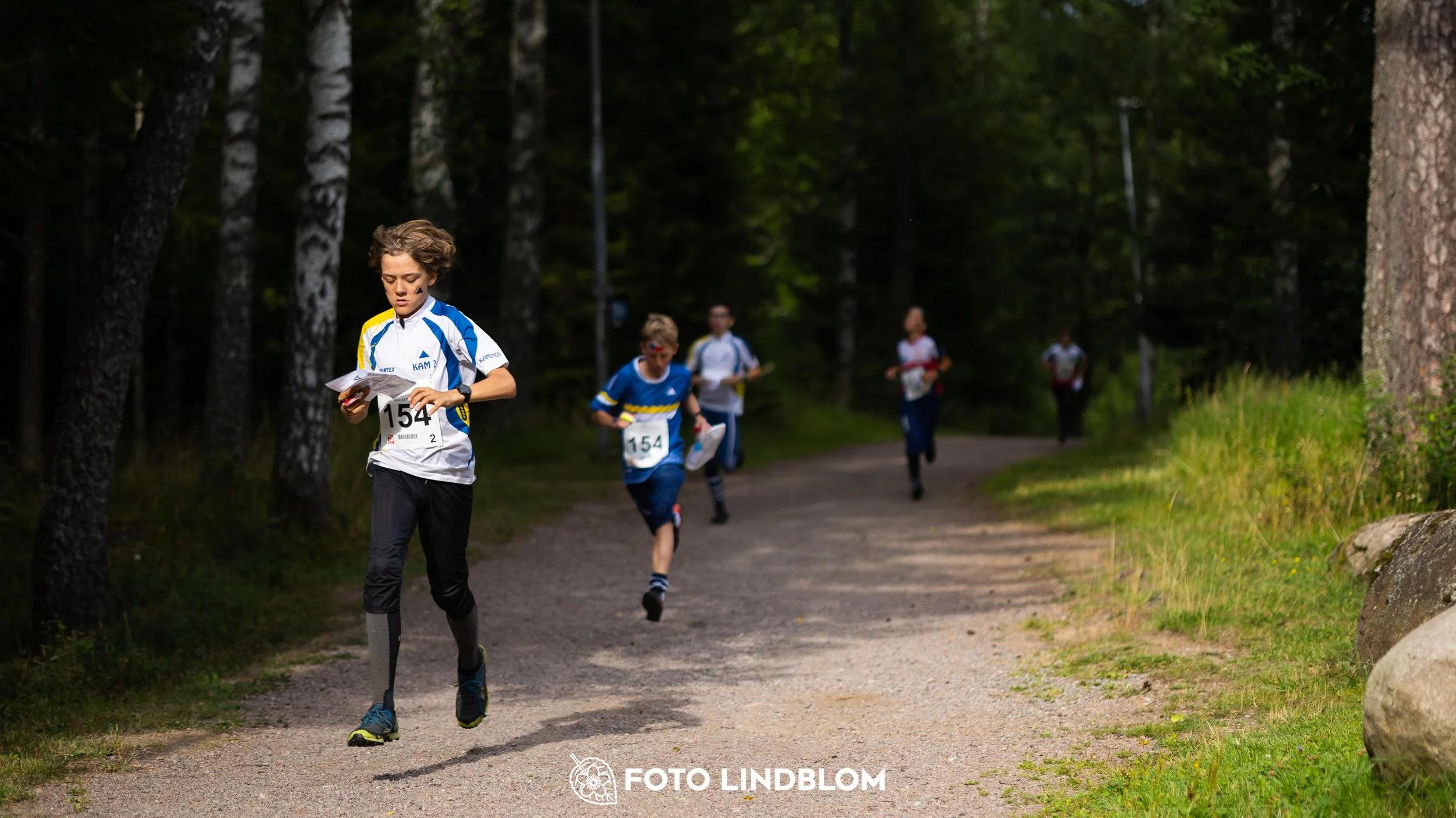 A picture from the youth 10 mila orienteering competition taken by Foto Lindblom