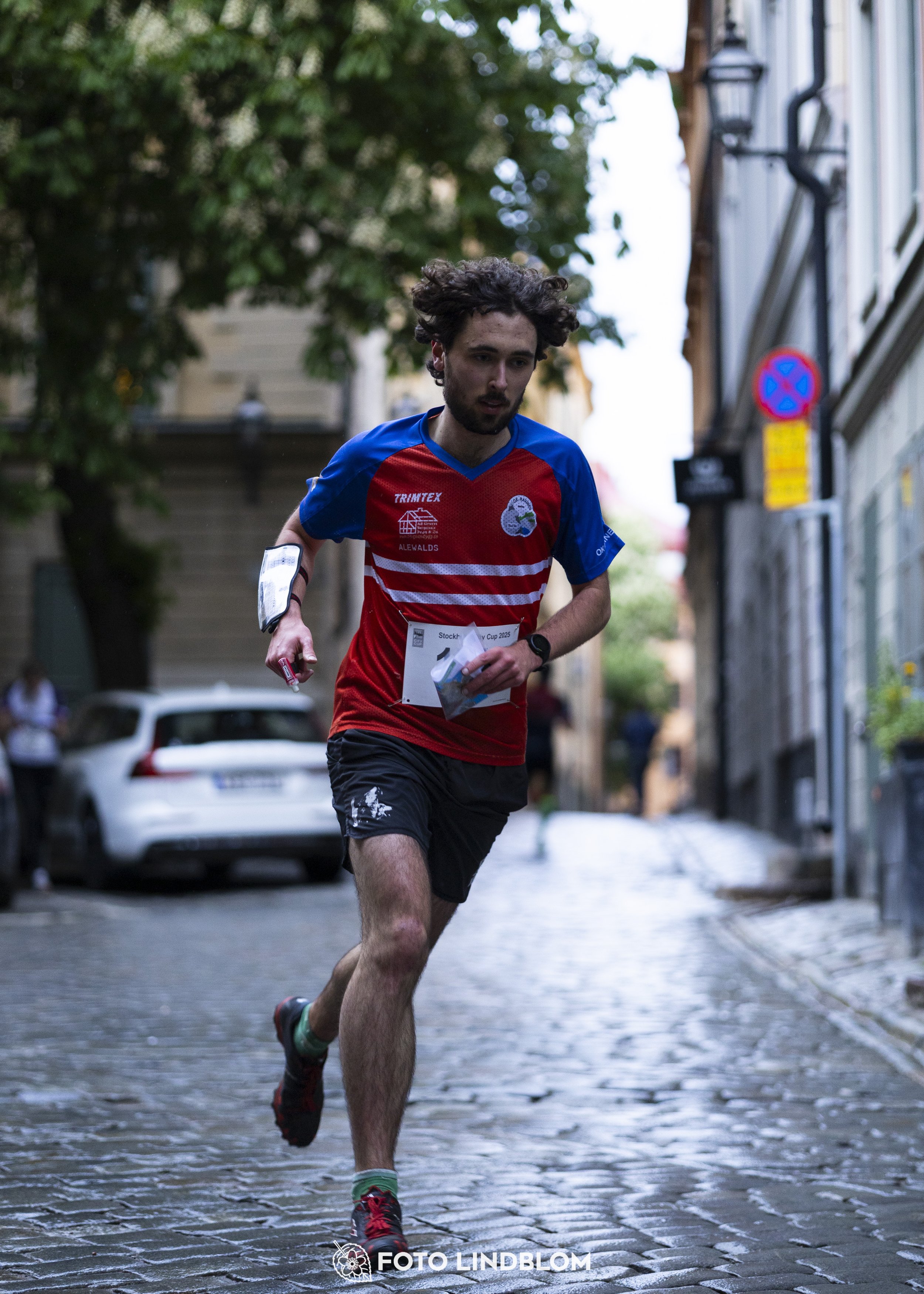 A picture from the first stage of the Stockholm City Cup sprint orienteering competition in "gamla stan" which is the old part of Stockholm