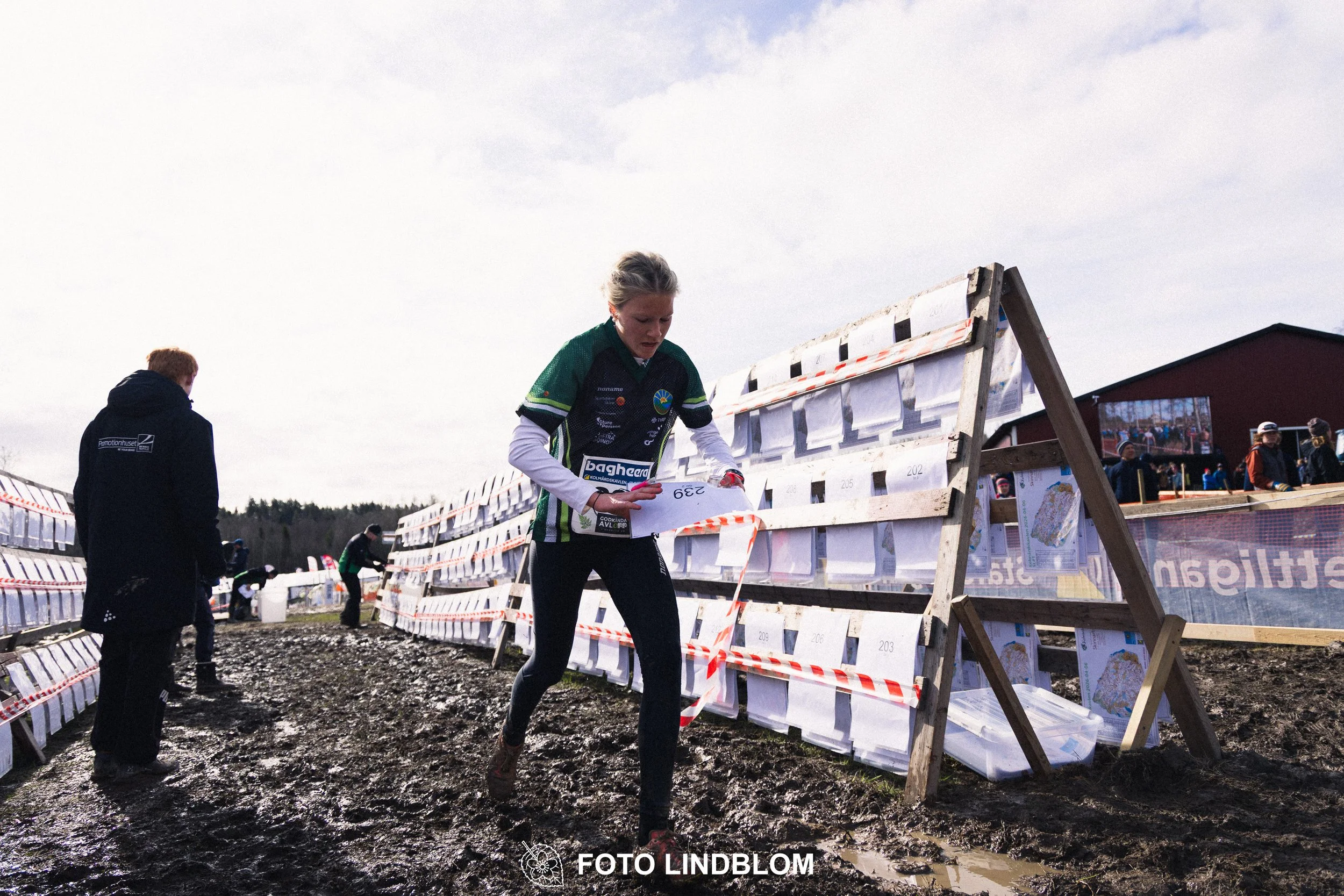 A moment captured during Kolmårdskavlen in the Swedish Stafettligan 2026 by Foto Lindblom.