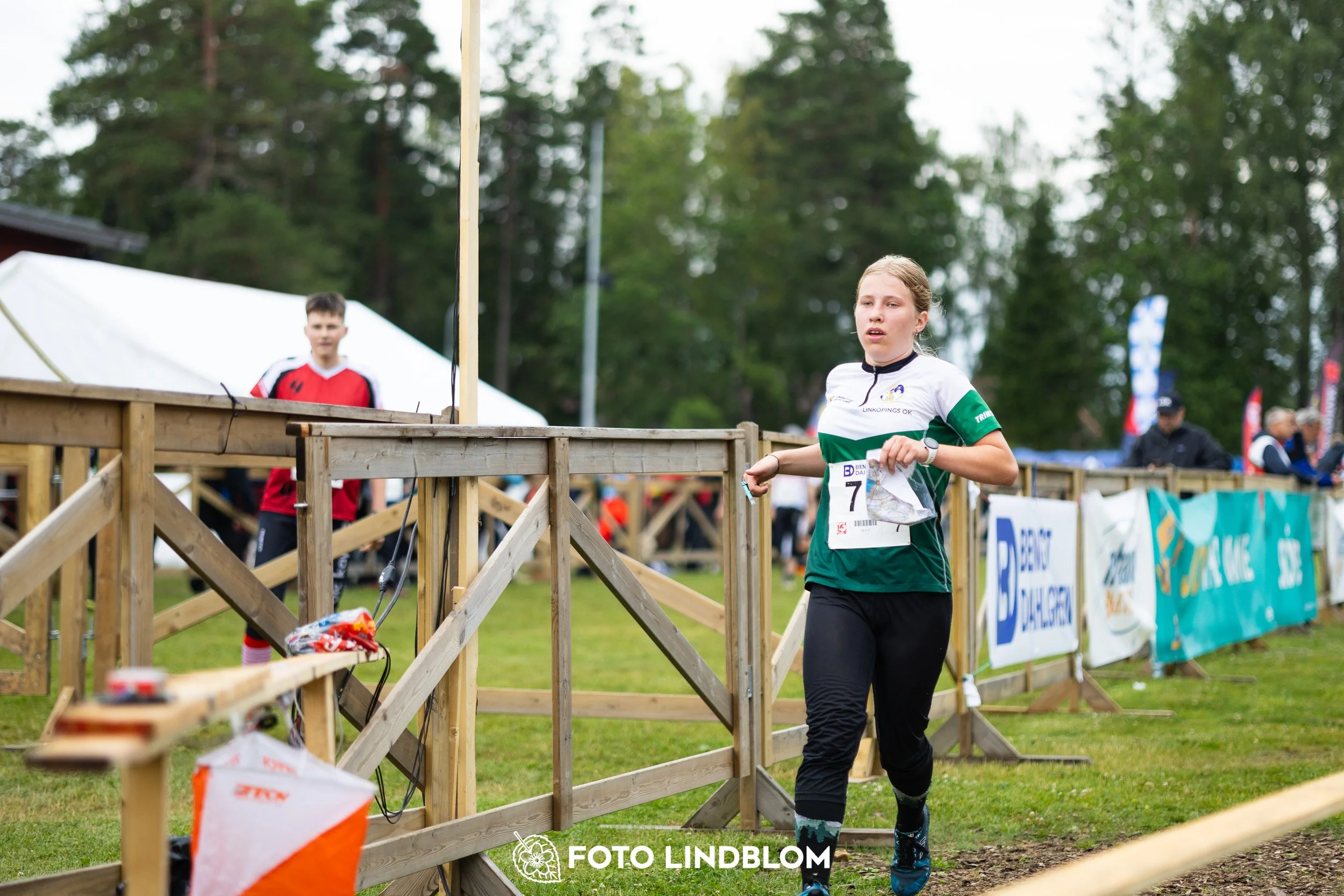 A picture from the youth 10 mila orienteering competition taken by Foto Lindblom