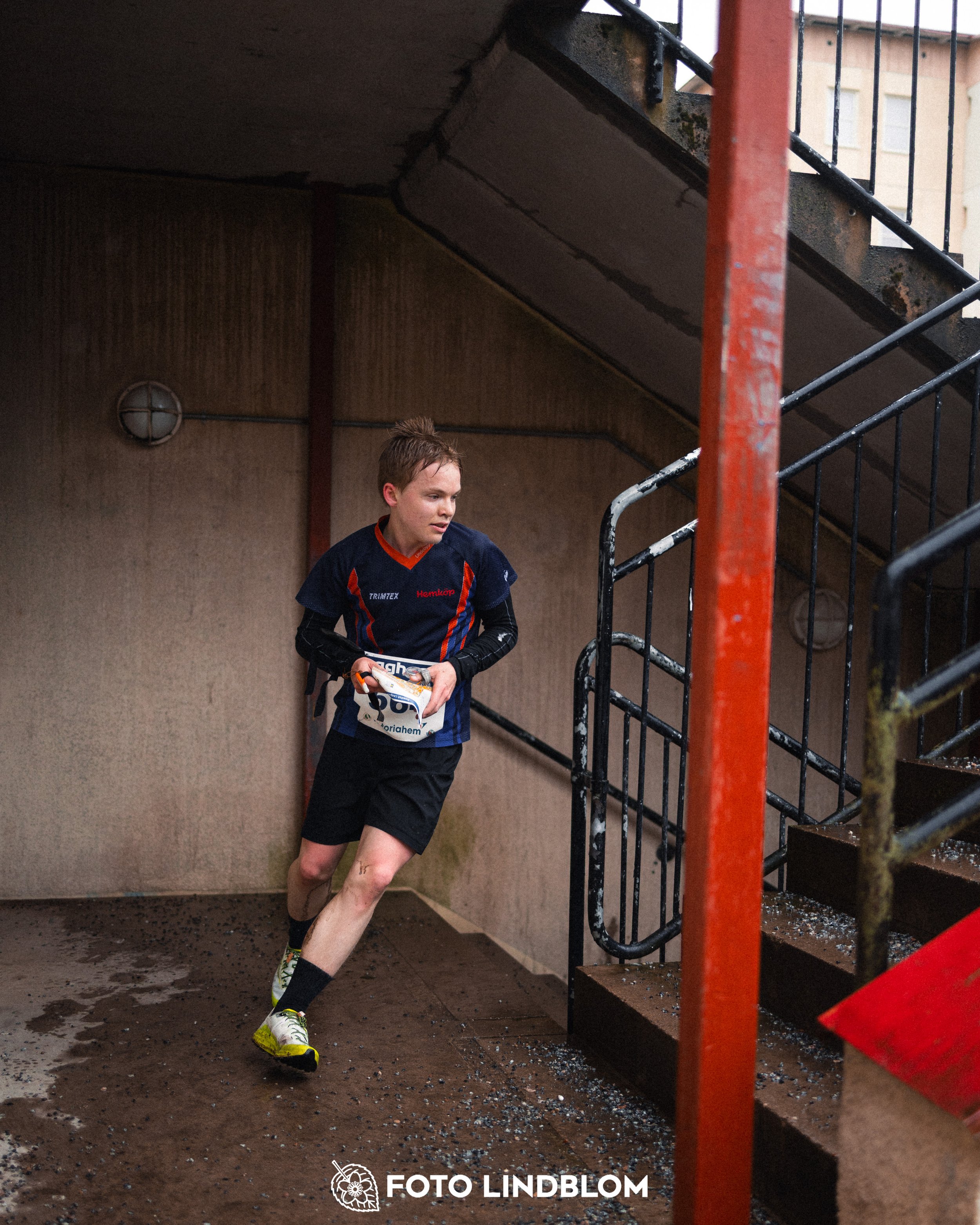 A photo from a Swedish orienteering league race in Stockholm during spring 2026, captured by Foto Lindblom.