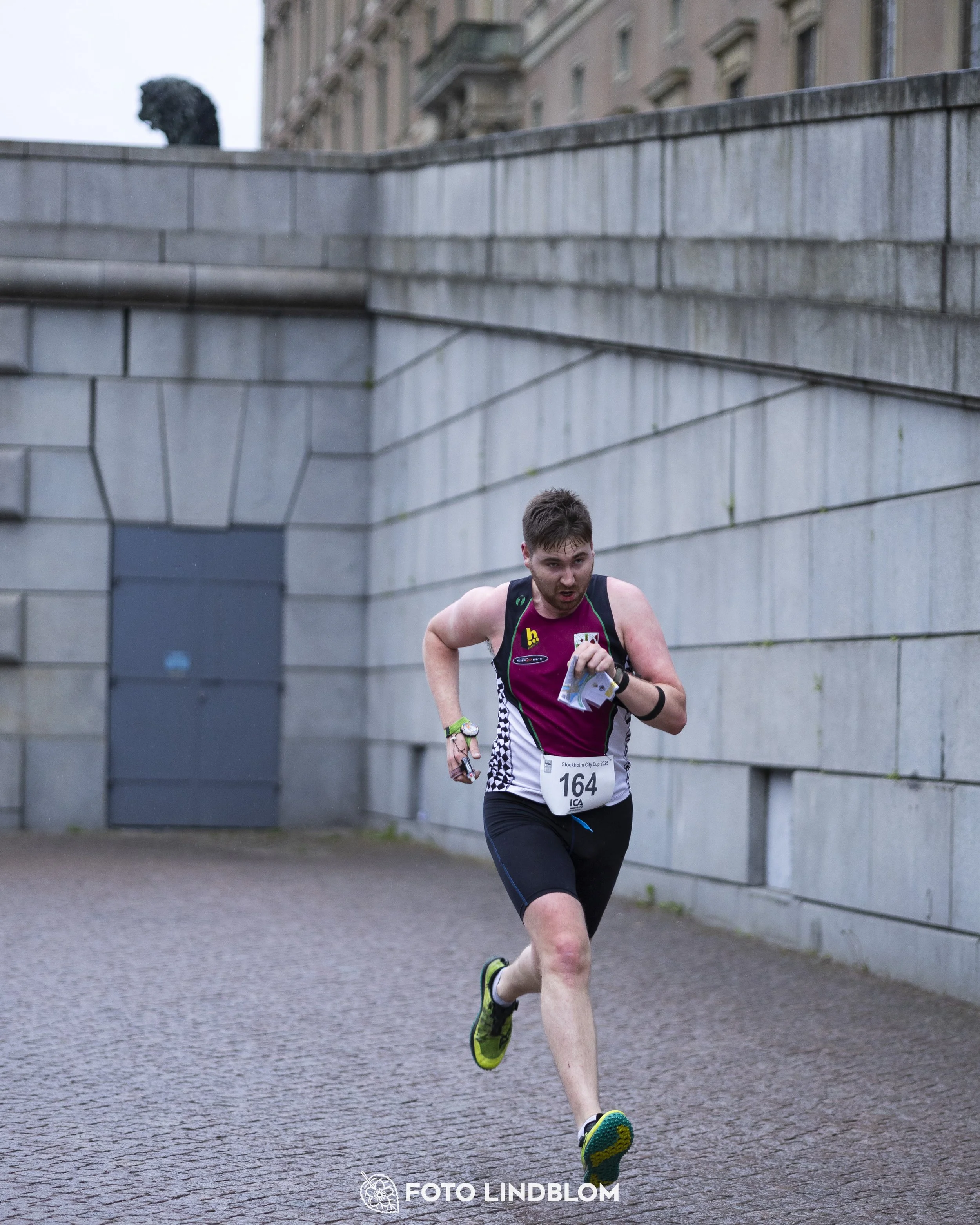 A picture from the first stage of the Stockholm City Cup sprint orienteering competition in "gamla stan" which is the old part of Stockholm