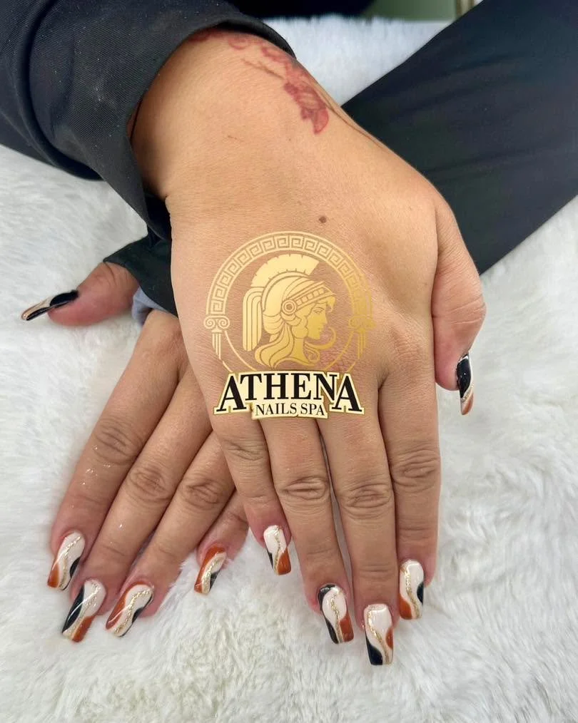 Cozy, chic, and full of autumn vibes 🍁
Neutral swirl tones that pair perfectly with your pumpkin spice season ☕️

📍 Athena Nails &amp; Spa
6450 Folsom Blvd, Units 108&ndash;109, Sacramento, CA 95819
📞 (916) 455-1974
💻 Book online or DM us to sche