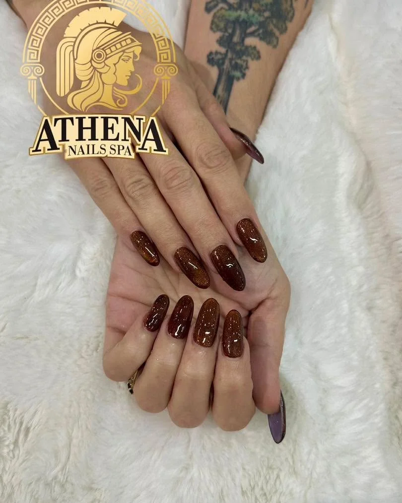 Rich chocolate tones with a golden shimmer &mdash; fall perfection 🍂
A little bold, a little classy, and totally Athena-approved.

📍 Athena Nails &amp; Spa
6450 Folsom Blvd, Units 108&ndash;109, Sacramento, CA 95819
📞 (916) 455-1974
💻 Book online