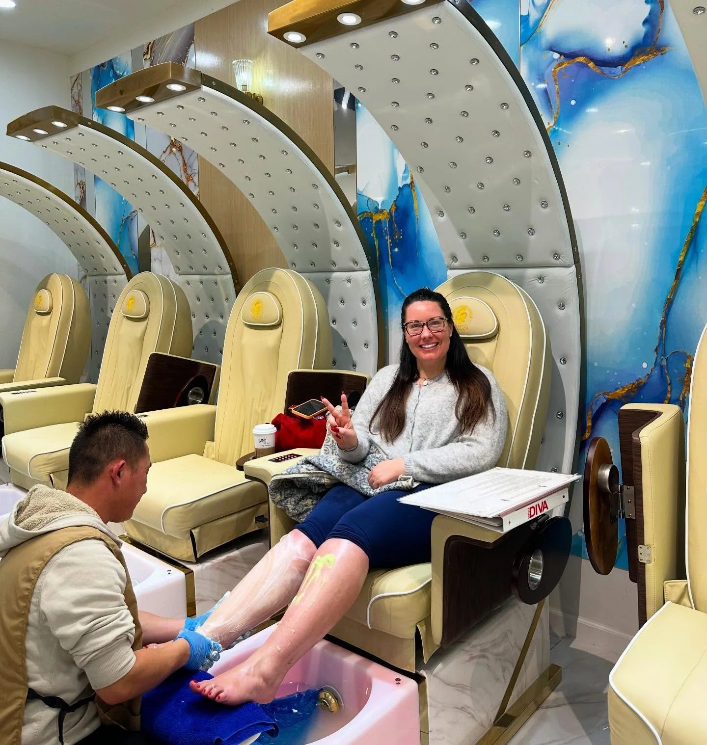 Last customers of the yearrr ✨🥳🥳🥳 Happy New Year 🎊🎆