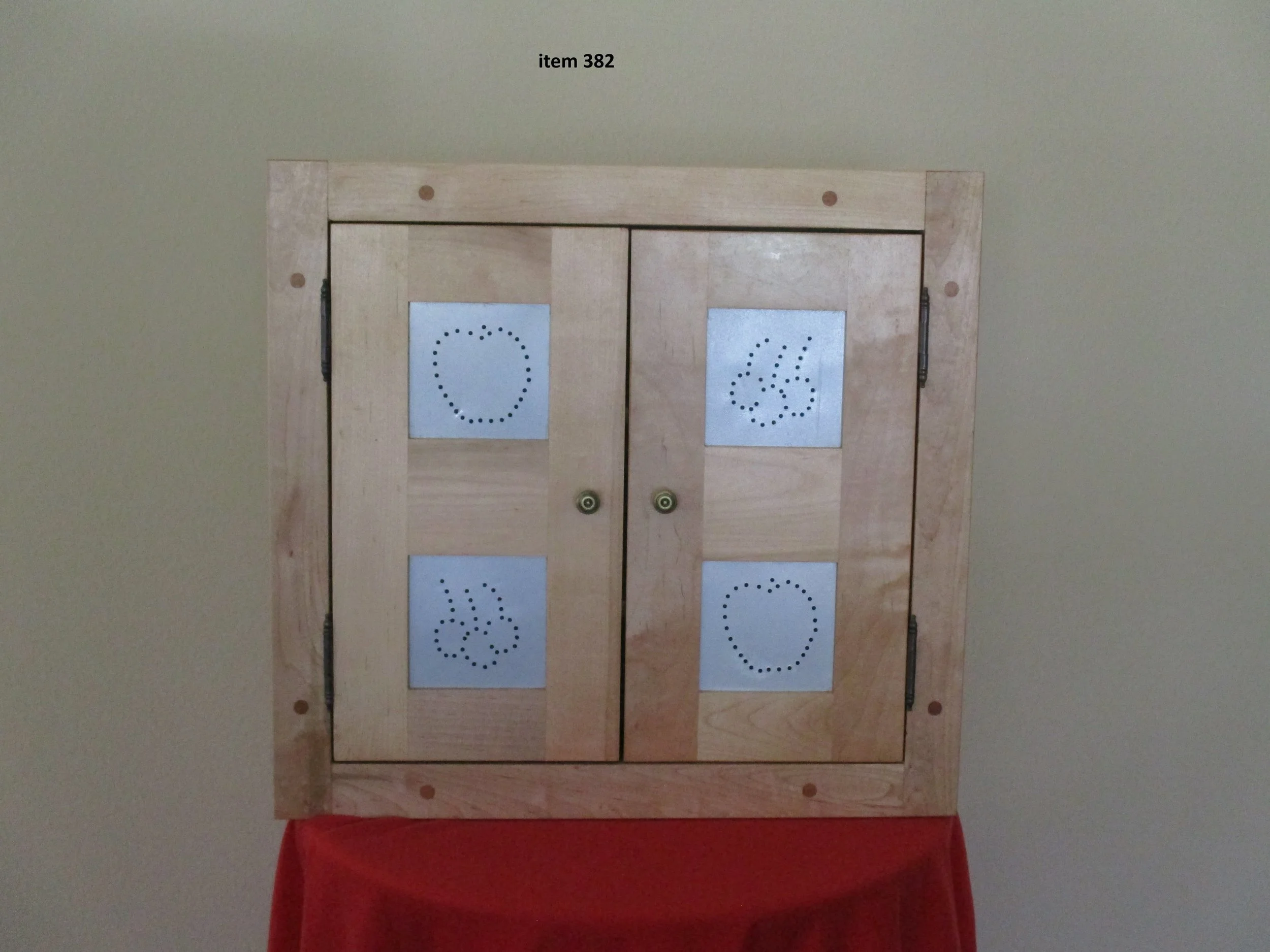 item 382.JPG