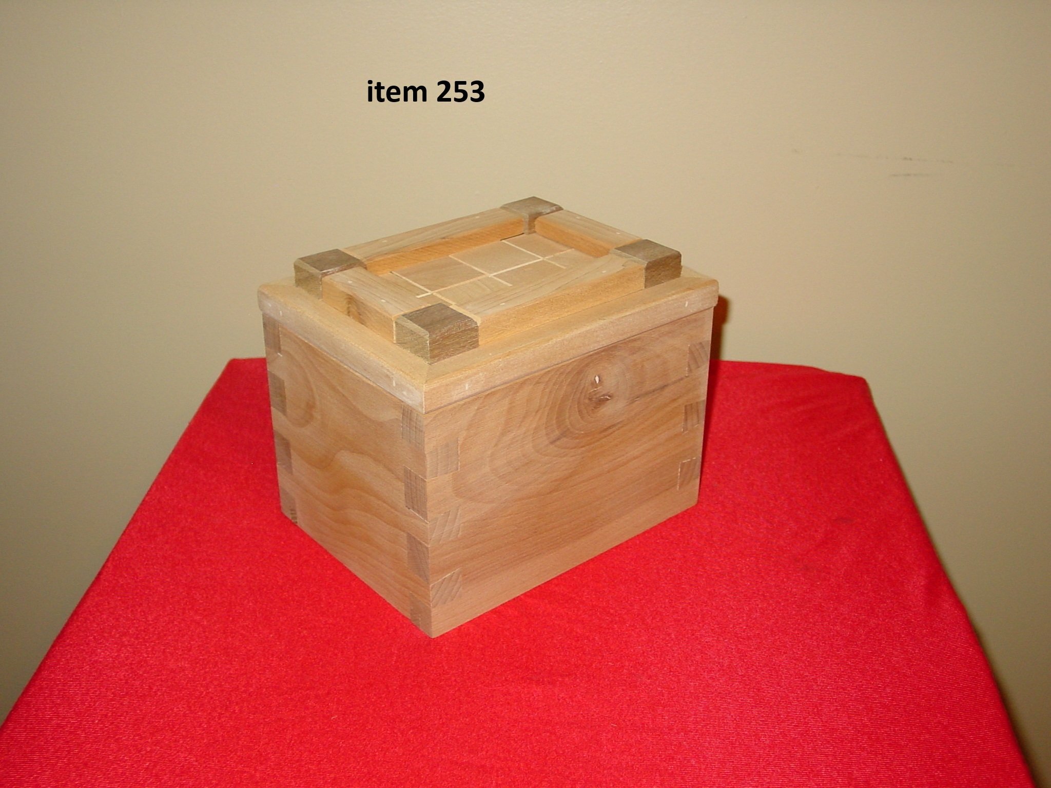 Medium Box With Lid