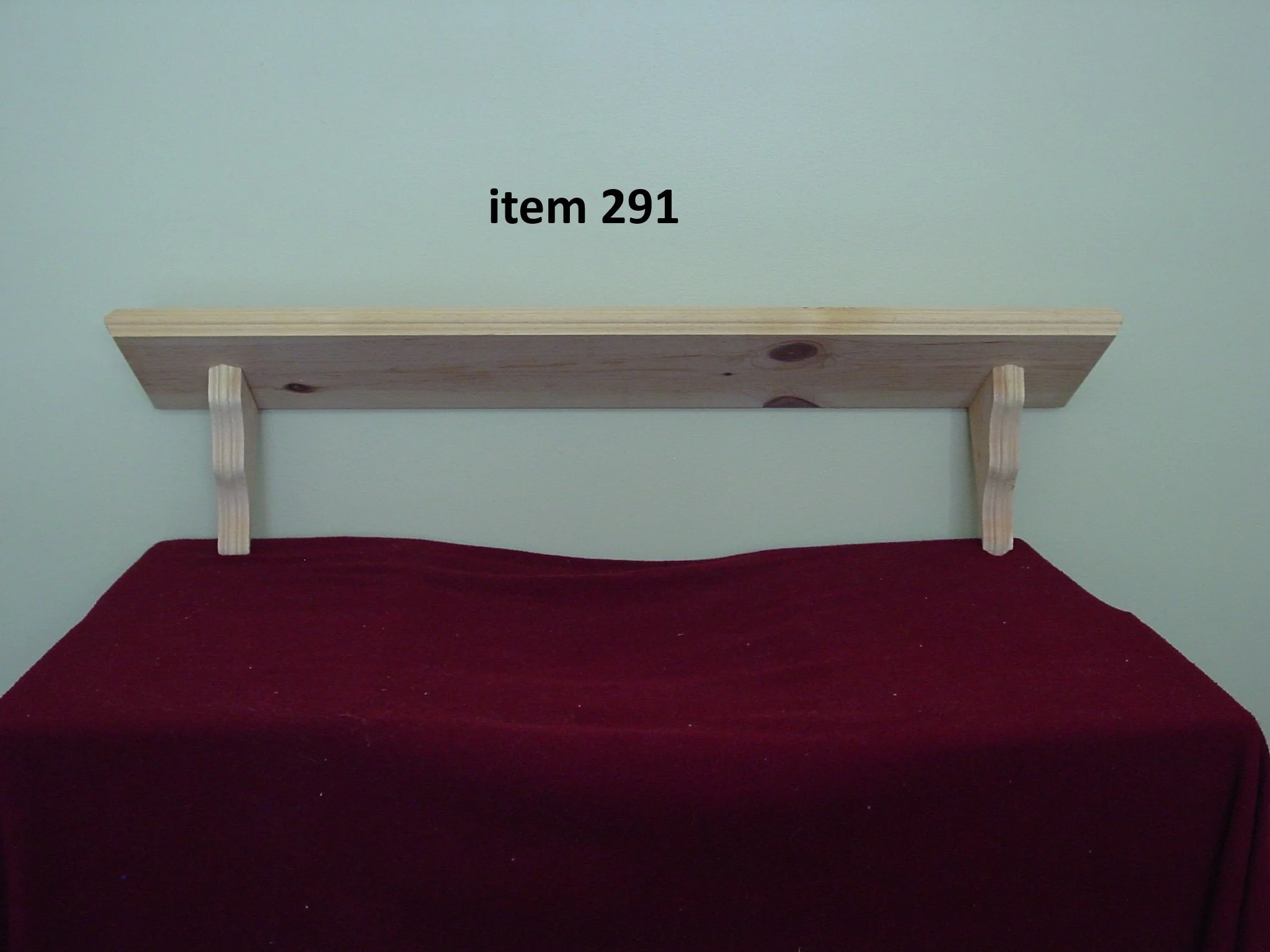 single shelve with two corbels