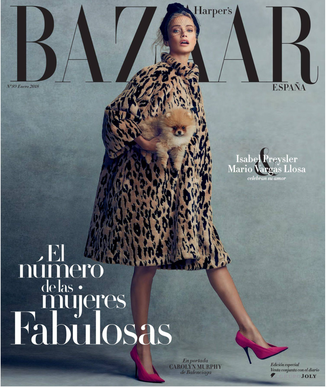 Harper's Bazaar magazine cover featuring a woman in a leopard print coat, pink high heels, holding a small Pomeranian dog, with text in Spanish.