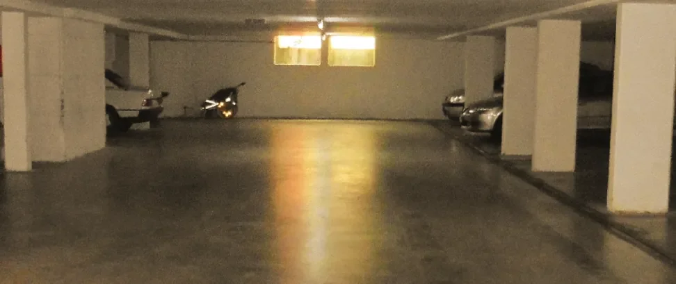 Rissüberbrückung von Beschichtungen der Fahrbahndecke in der Tiefgarage