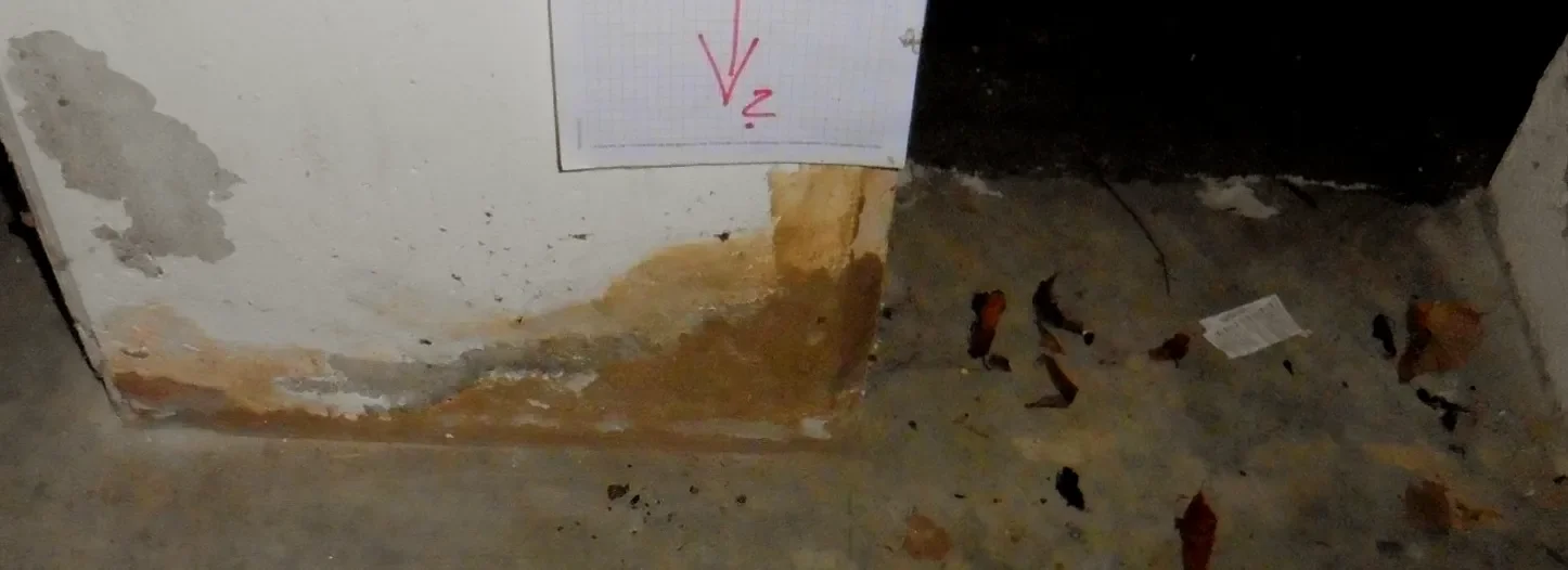 Hohlkehlen und Beschichtung von Stützfüßen in der Tiefgarage