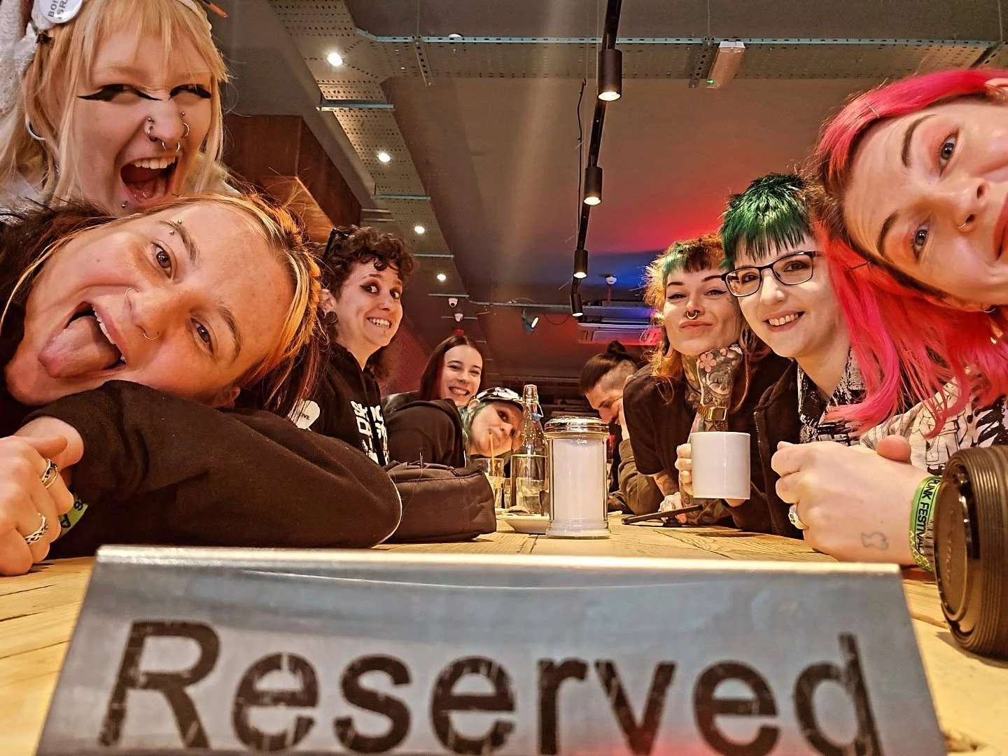 MANCHESTER PUNK FESTIVAL WE HAVE ARRIVED 🔥🔥🔥🔥🔥🔥 WE ARE HEADLINING BREAD SHED SATURDAY NIGHT AT 9PM CU THERE 😘💅🥰🫰🌼 MERRY PUNK XMAS 🎧🎸💿🎼🪕🎵🎶🎫🤩😎