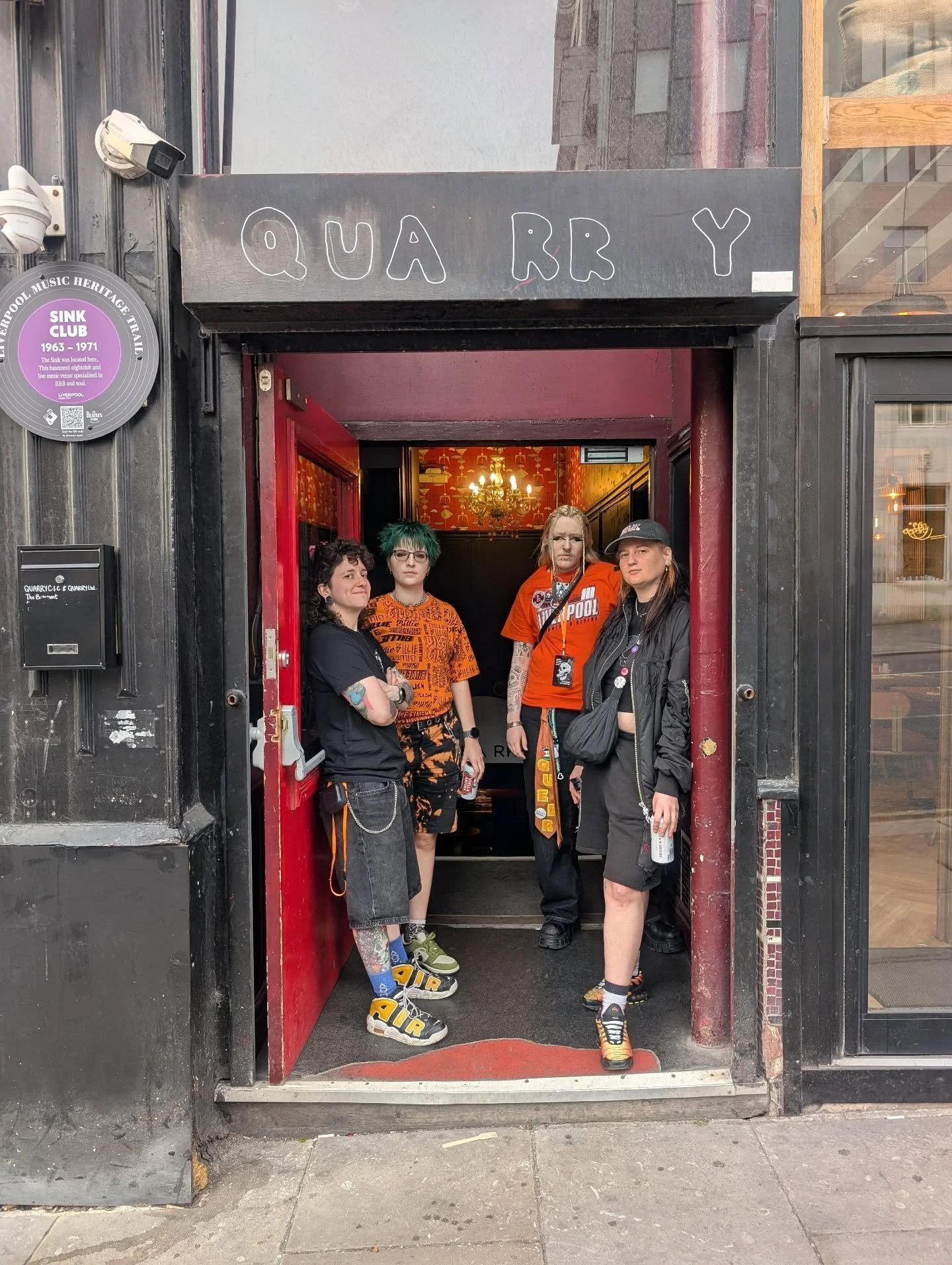 Thanks Liverpool for showing up on a Tuesday night after a wild Bank Holiday weekend! Really appreciated all of your faces 😊❤️ Tonight we play Wharf Chambers in Leeds! Cash only on the door pls cus cash is king! 💵 🙏
📷 - @chericlouds