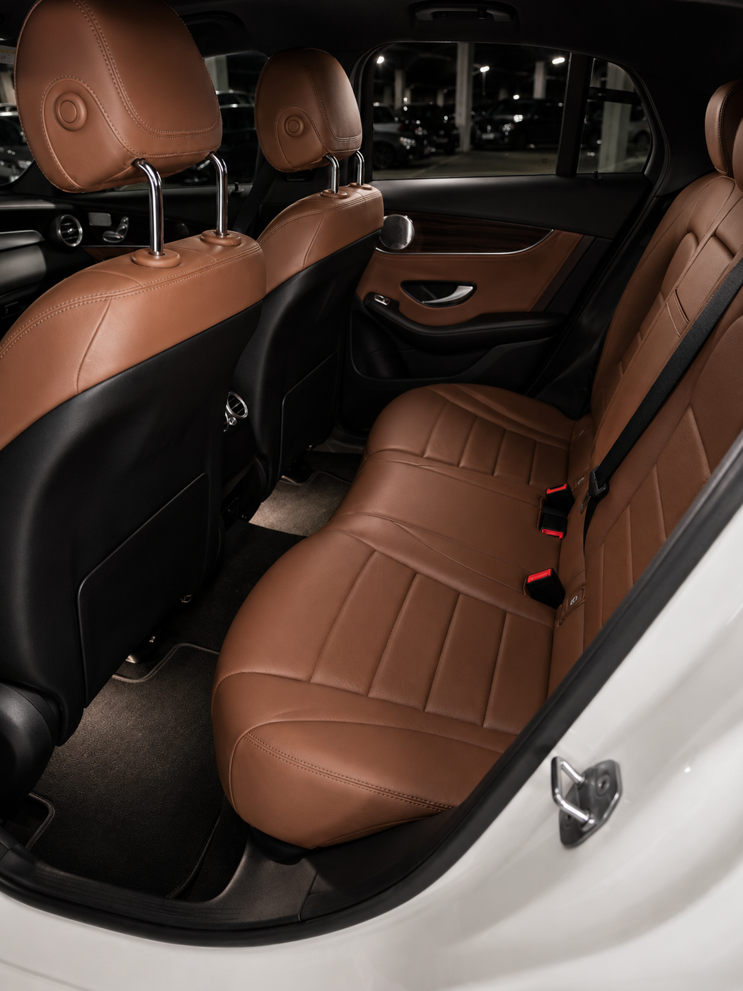 benz rear view.png