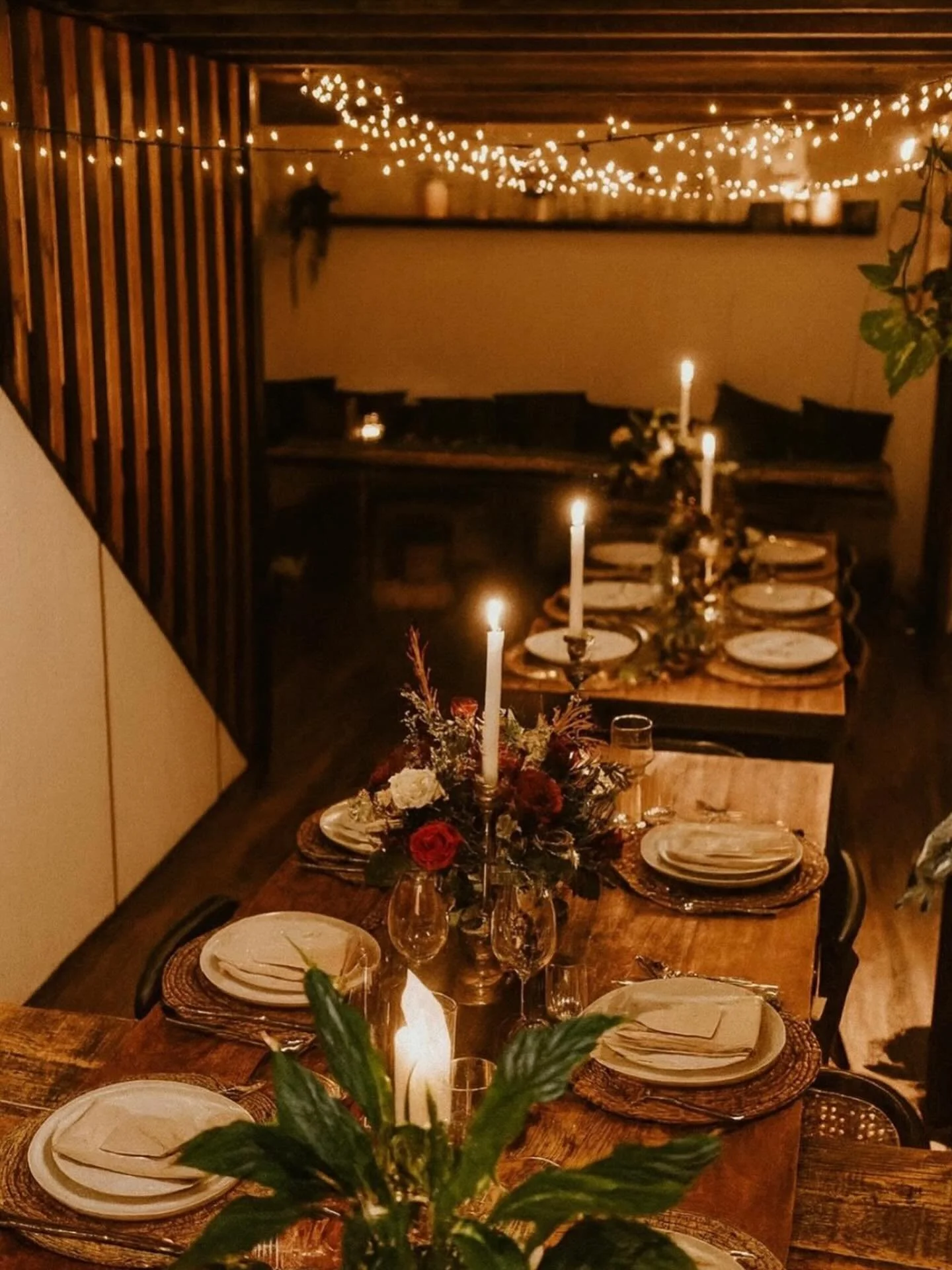 [the.space] 
Available to hire 
The perfect space to hire for a cosy intimate gathering, supper club or PopUp restaurant 
Dining plates, cutlery are all available for extra charge. 
Kitchen facilities are simple but workable (fridge, hot plates) or f