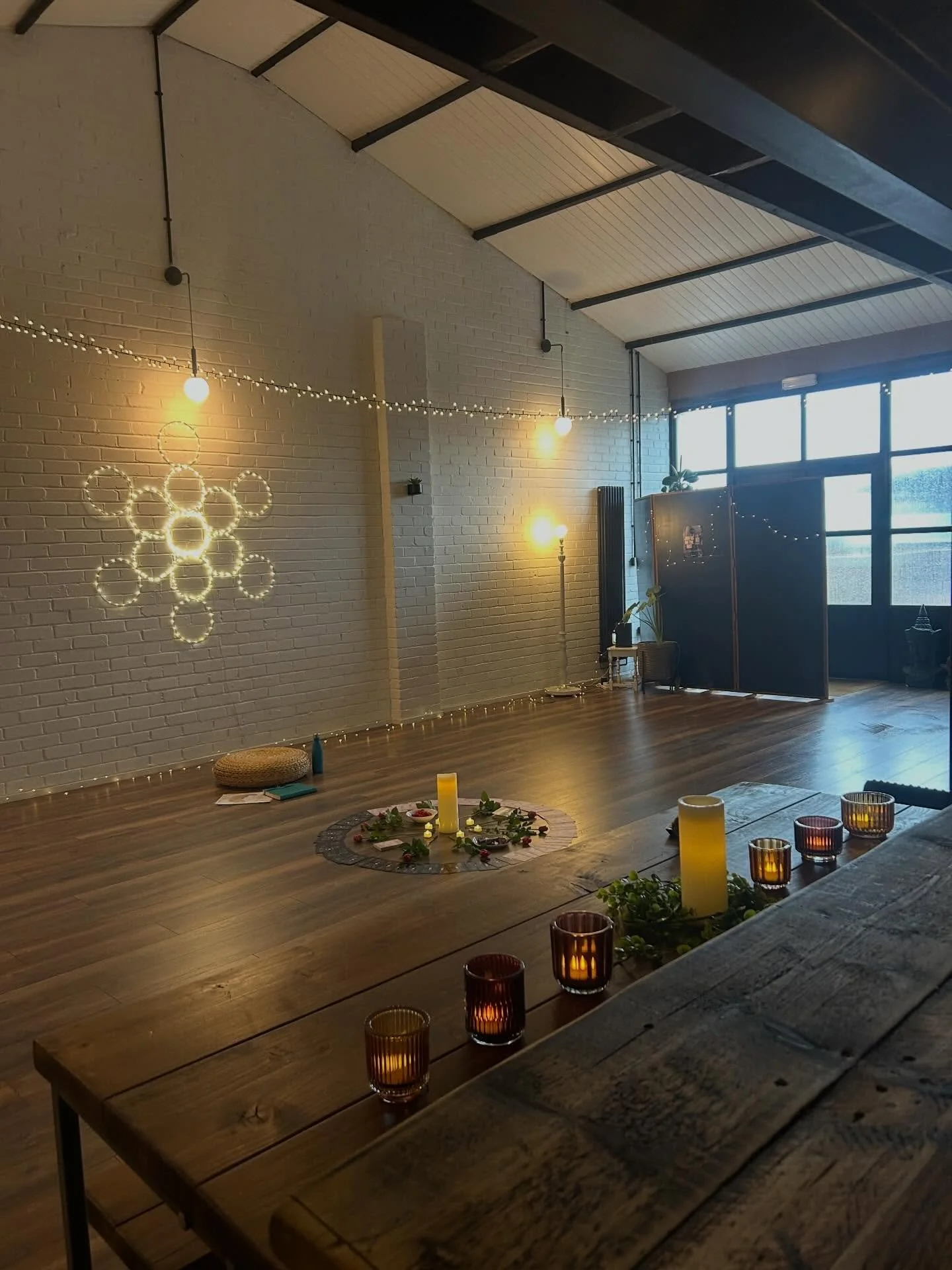 [the.space] 
Setting to for Women's circle followed by Natural Skincare &amp; Blissful Breathwork and The Mantra Lounge this evening.
The Space is available to hire - check out our website https://www.thespacehq.co
#eventspace #venuehire #lancashire