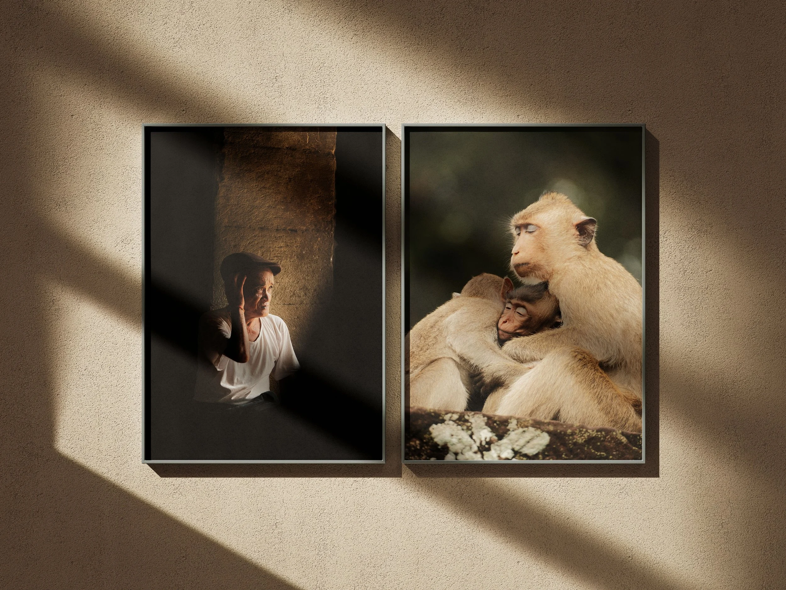 Poster_Frame_on_the_Wall_Mockup_2 copie.jpg