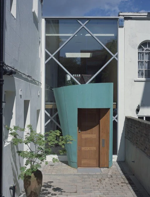 rhl photo haverstock front jun06.jpg