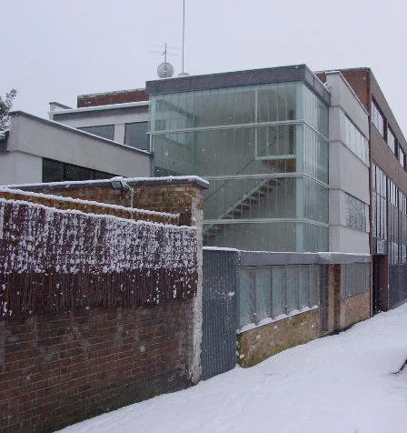 rhl photos 115 bartholomew road snow front jun03.jpg