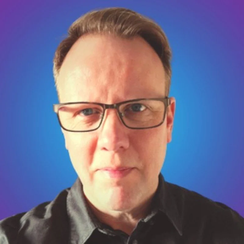 Gaz Davies, Fractional CMO for SMEs, marketing leader with 20 years’ experience.