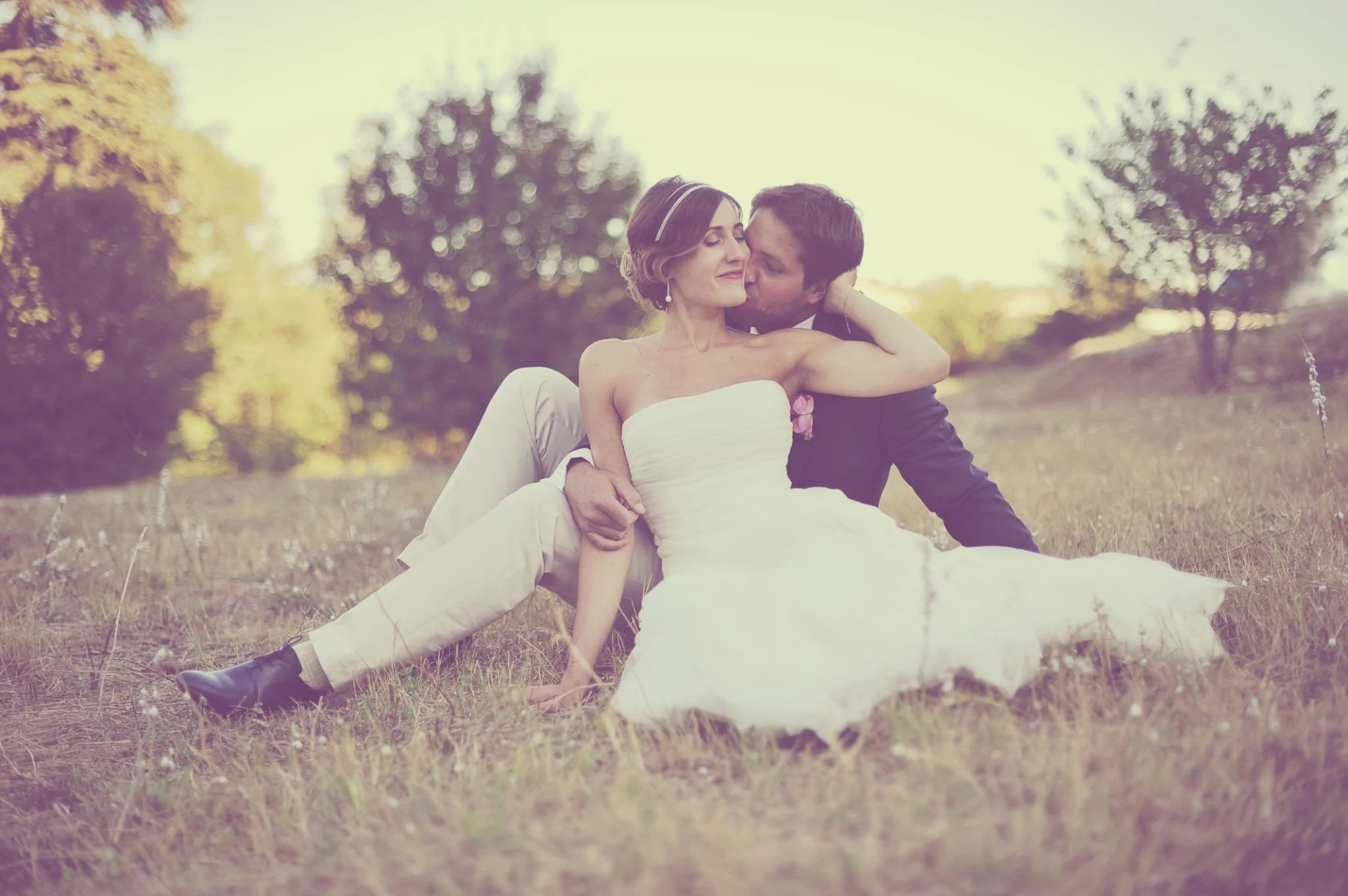 couple-maries-shooting-romantique-champ-provence-a&l-events.jpg