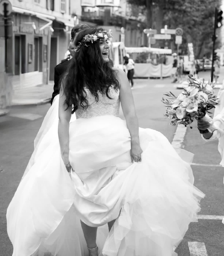 mariage-haut-de-gamme-portrait-mariee-elegante-bouquet-a&l-events.jpg