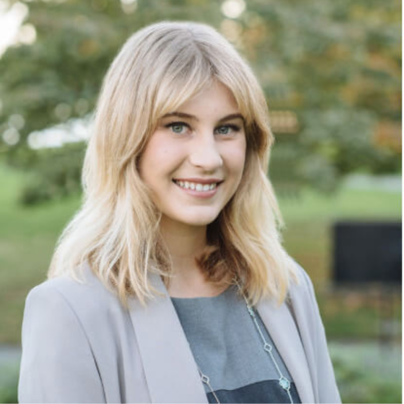 Jenny Renz | Paralegal