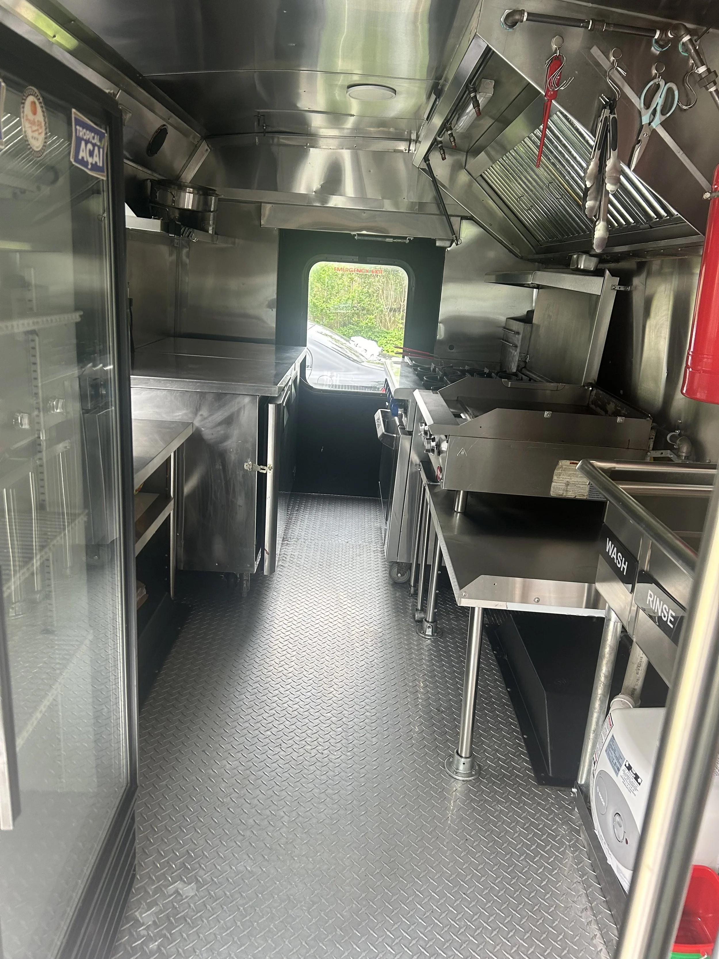 Professional food truck showcasing quality craftsmanship and reliability