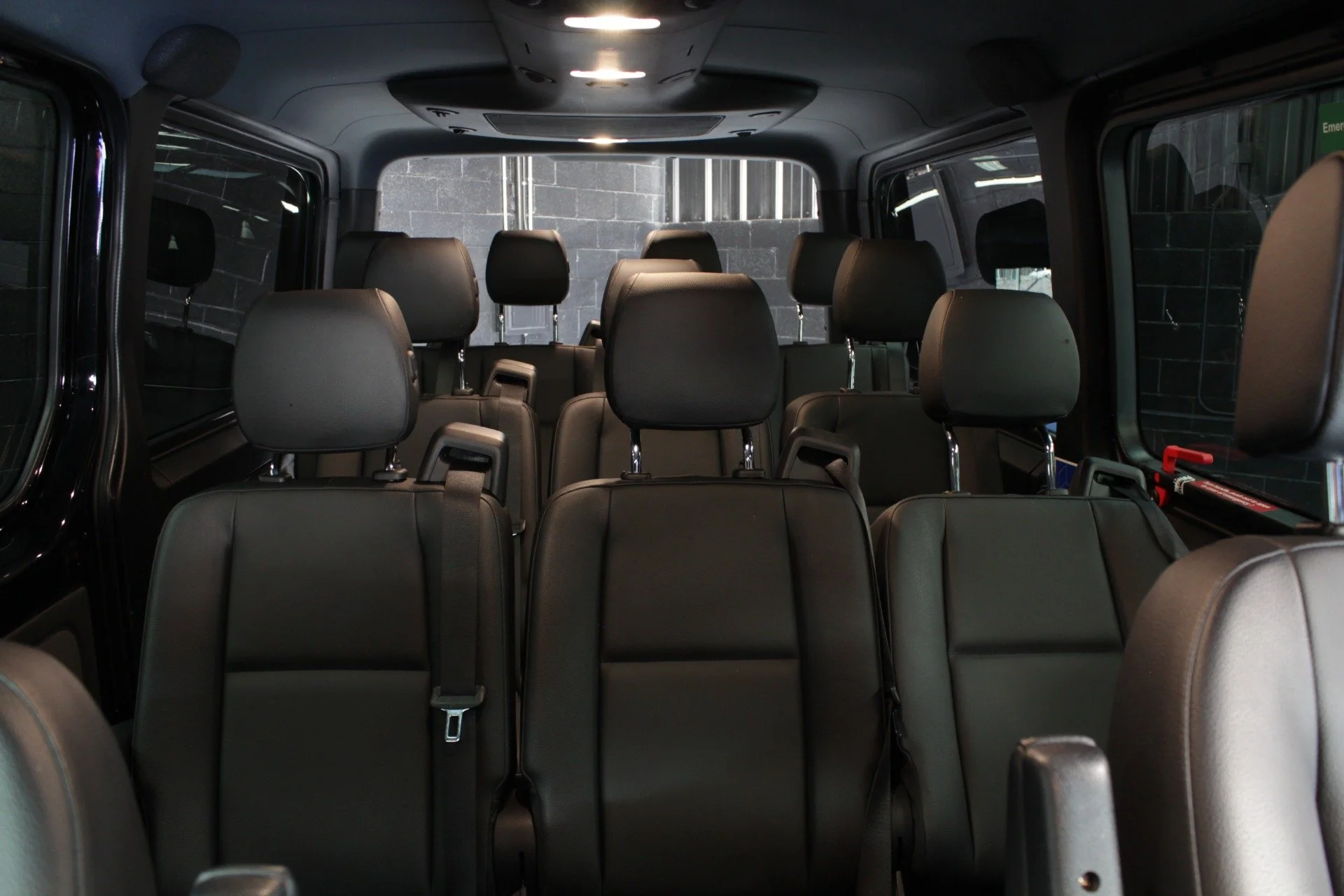 Sprinter Van 2500 Image16.jpg