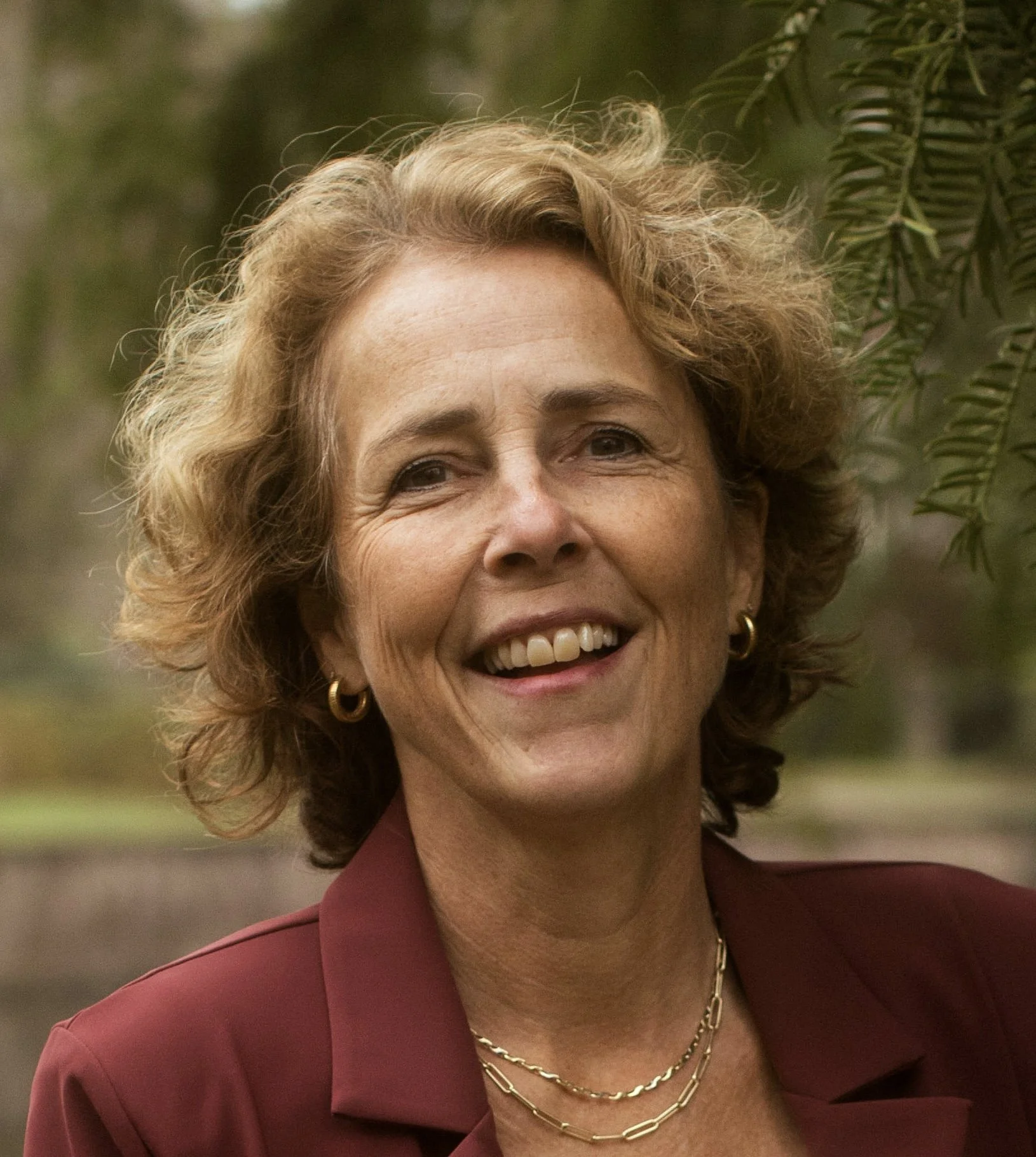 Trouwambtenaar voor een onvergetelijke huwelijksceremonie of liefdesverbintenis