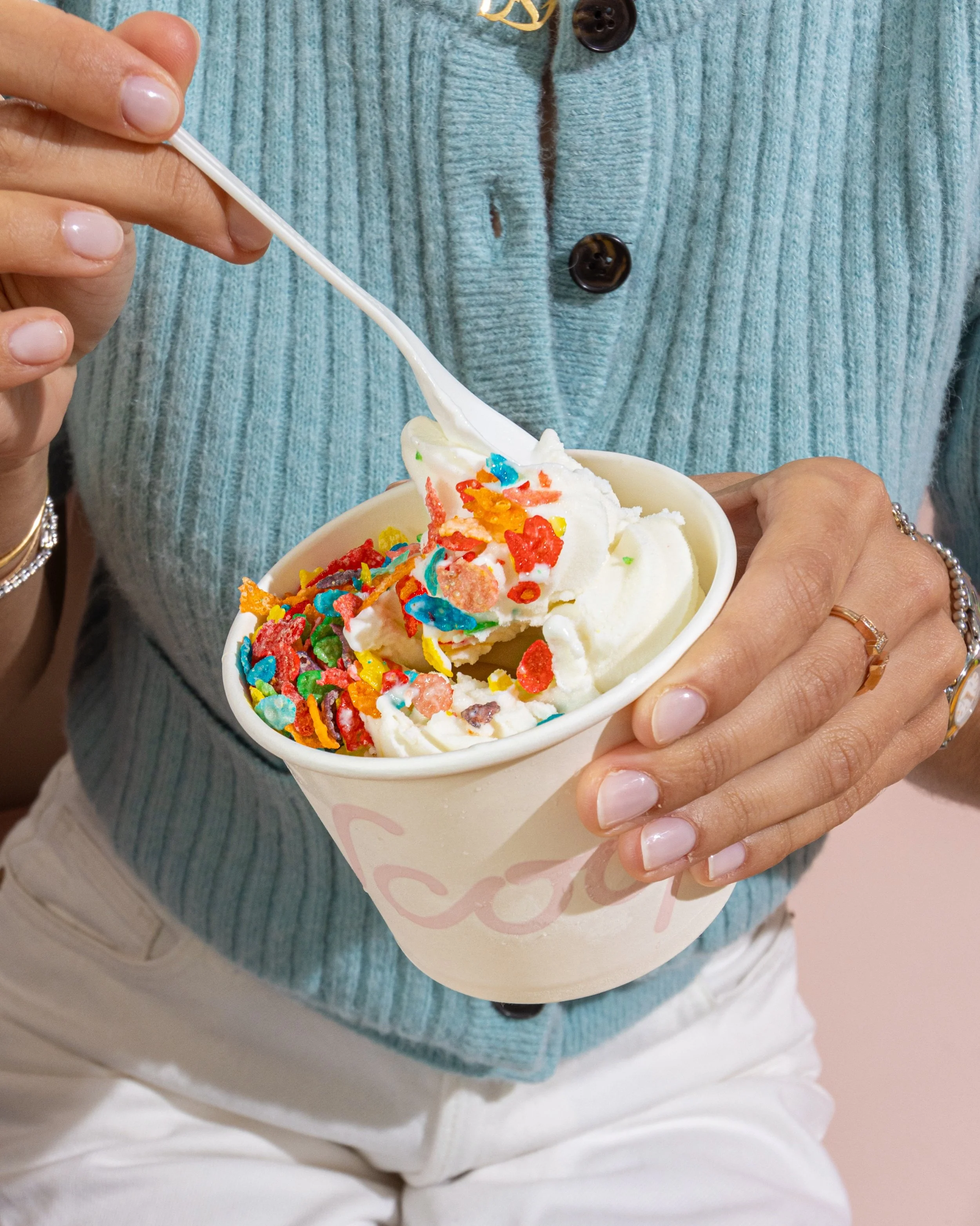 FULL COLOR SUMMER 🌈🍦

Soft serve con toppings ilimitados y sabores de temporada ✨

#frozenyogurt #mty #cdmx #guadalajara #merida