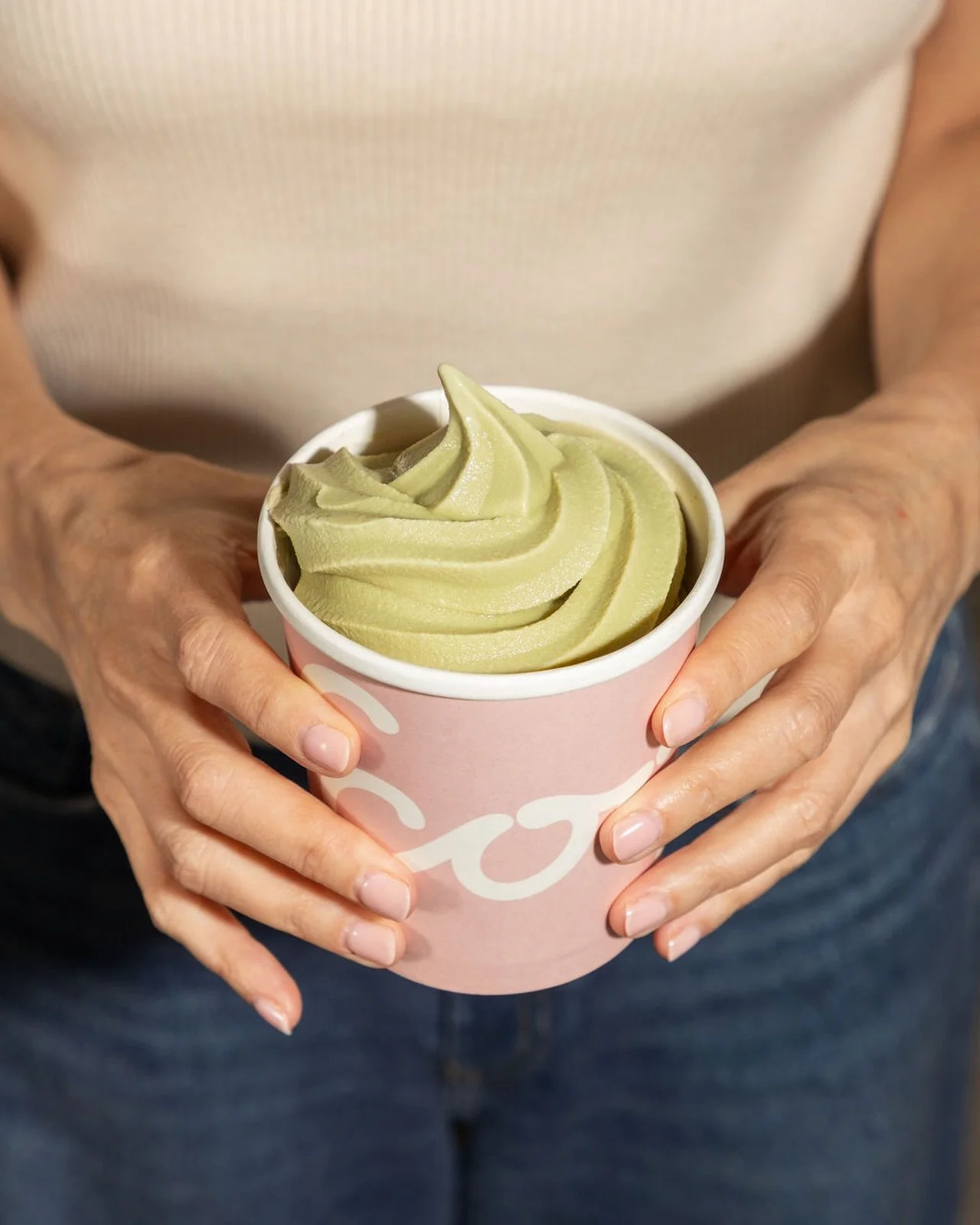 Por si necesitabas el recordatorio: Scoop tambi&eacute;n se va contigo. 🍦

Pide tu litro o medio litro en tienda para llevar.